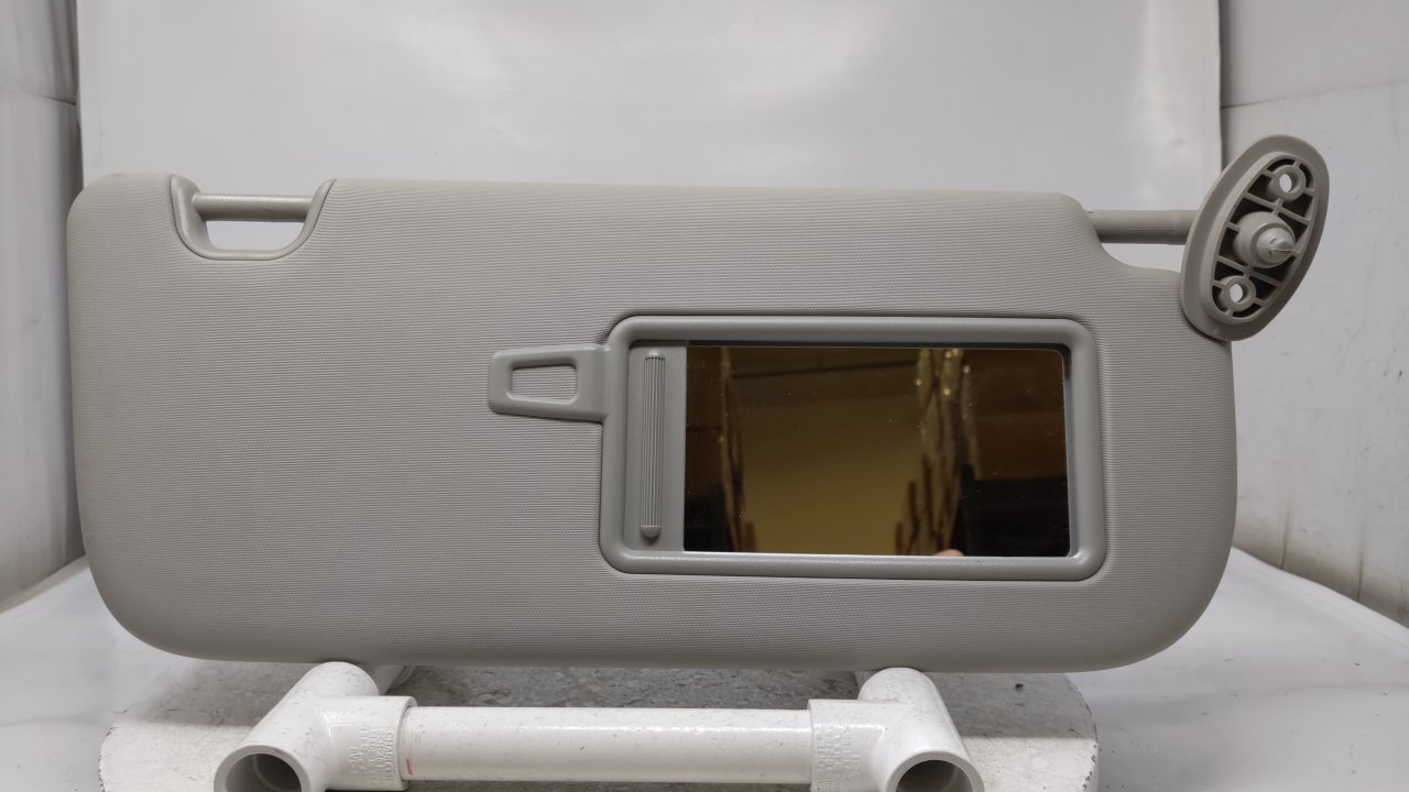 2014 Soul Passenger Side Sun Visor Sunvisor Shade Gray R8S32B16 - Oemusedautoparts1.com