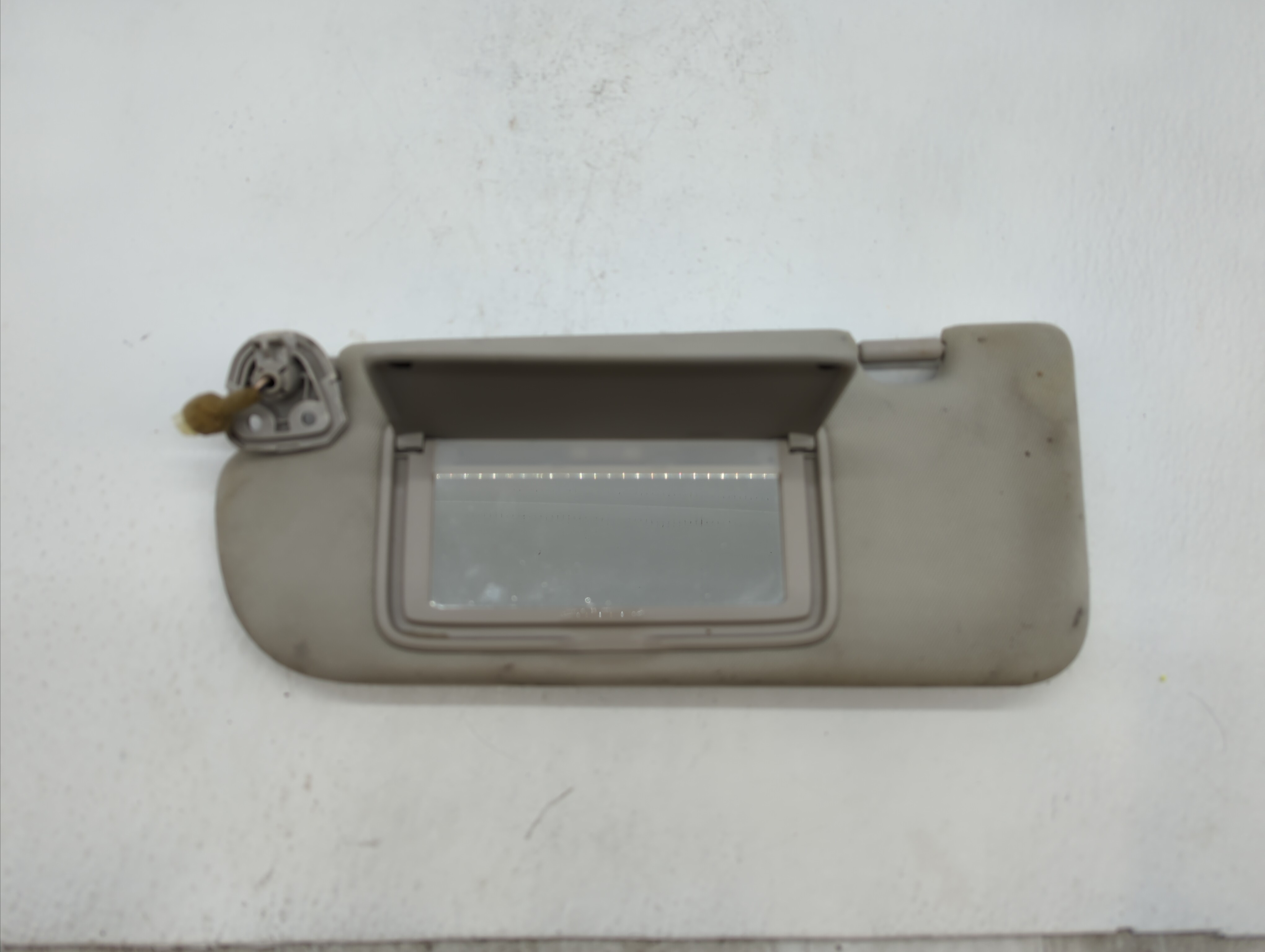 Picture of 2014-2018 Infiniti Q50 Driver Sun Visor Mirror Left Sunvisor 327957