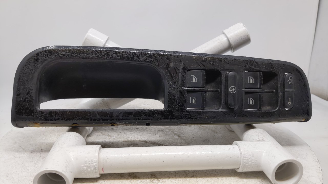 1998-1999 Volkswagen Passat Master Driver Power Window Switch R8S32B18 - Oemusedautoparts1.com