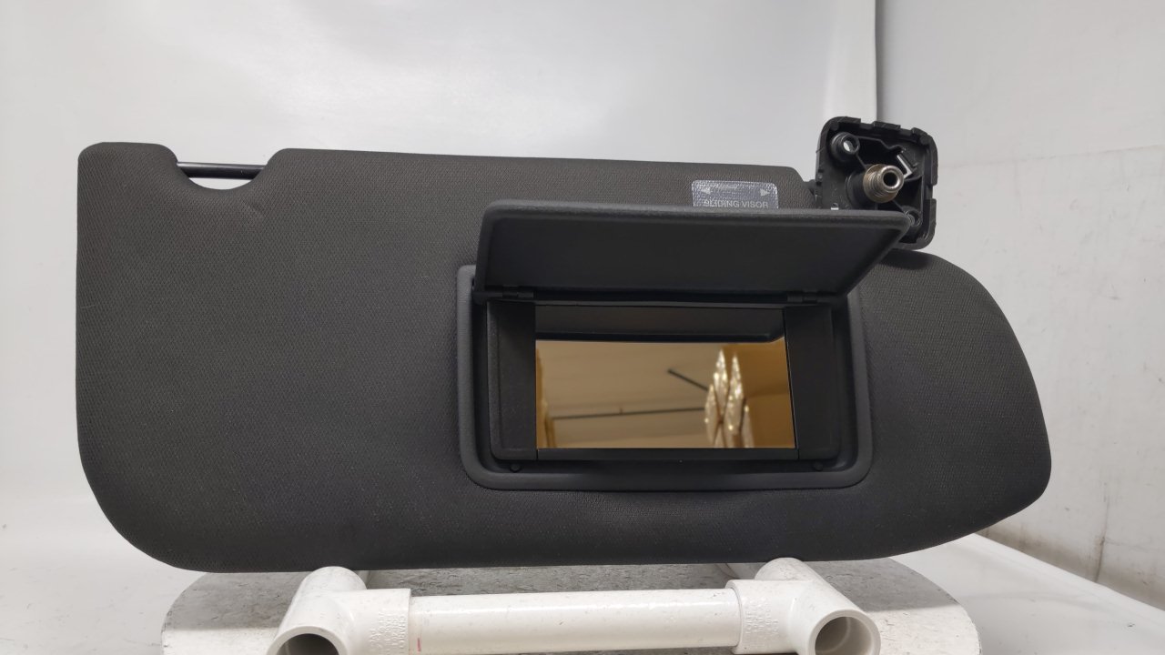 2010-2012 Lincoln Mkt Passenger Sunvisor Sun Visor Shade Oem Black R8S34B08 - Oemusedautoparts1.com