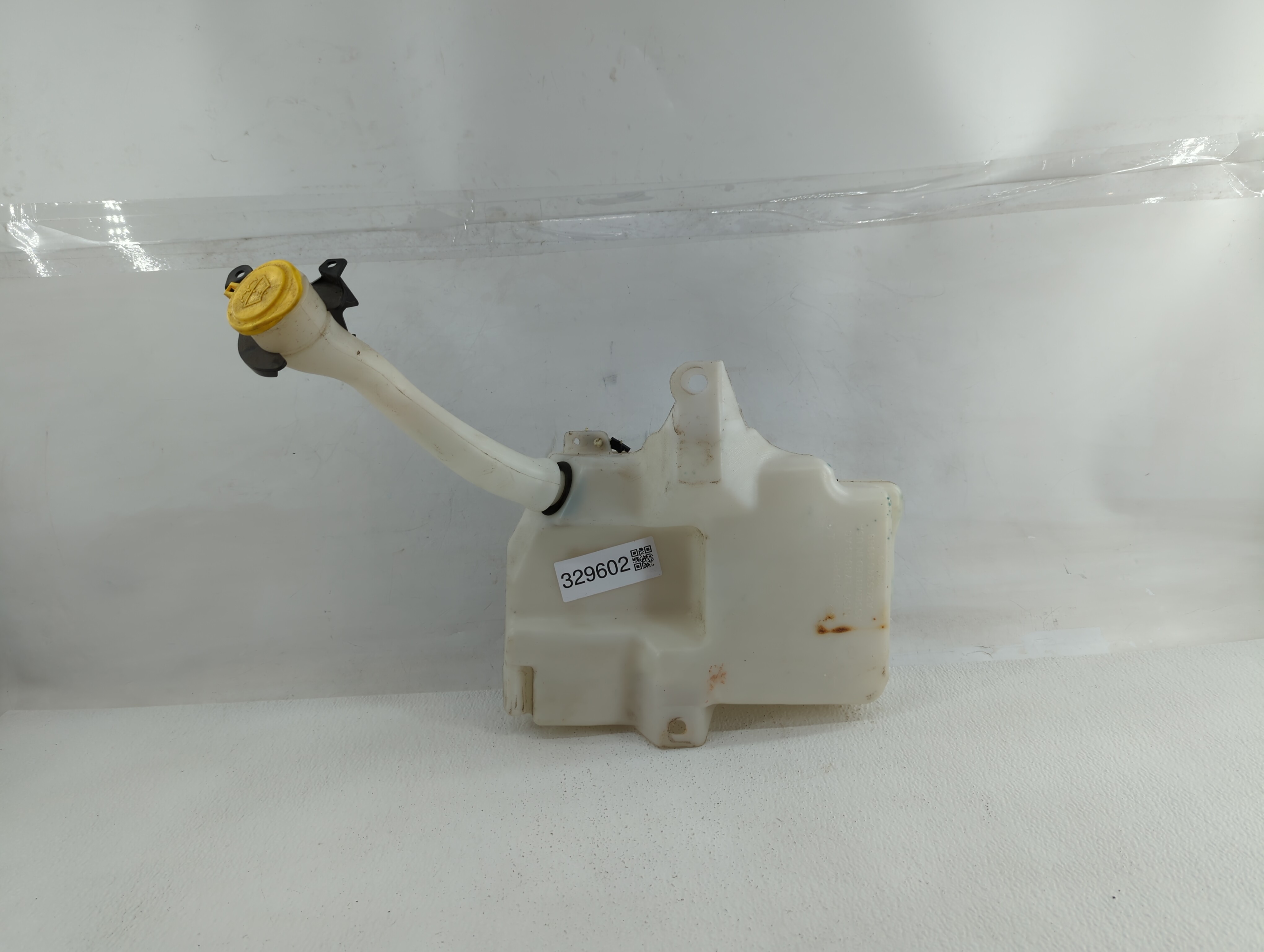 2013-2014 Ford Escape Windshield Washer Fluid Reservoir Bottle Oem 329602 - Oemusedautoparts1.com