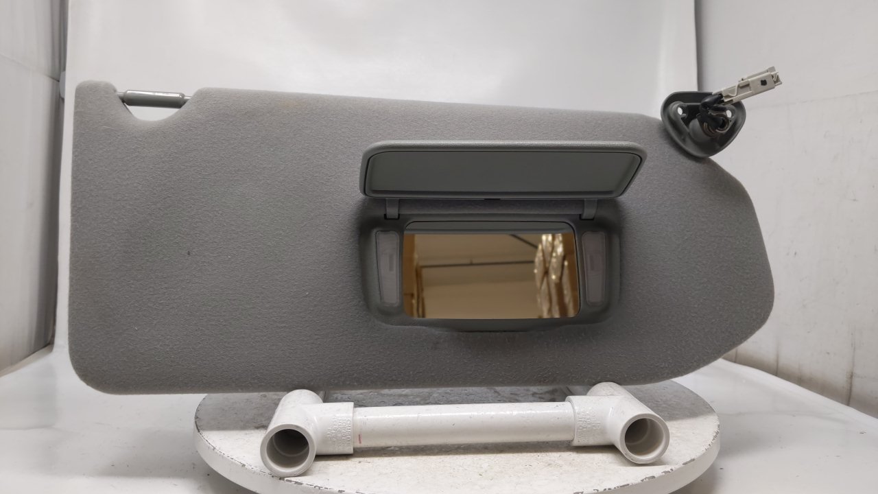 1999-2004 Honda Odyssey Passenger Sunvisor Sun Visor Shade Gray R8S34B11 - Oemusedautoparts1.com