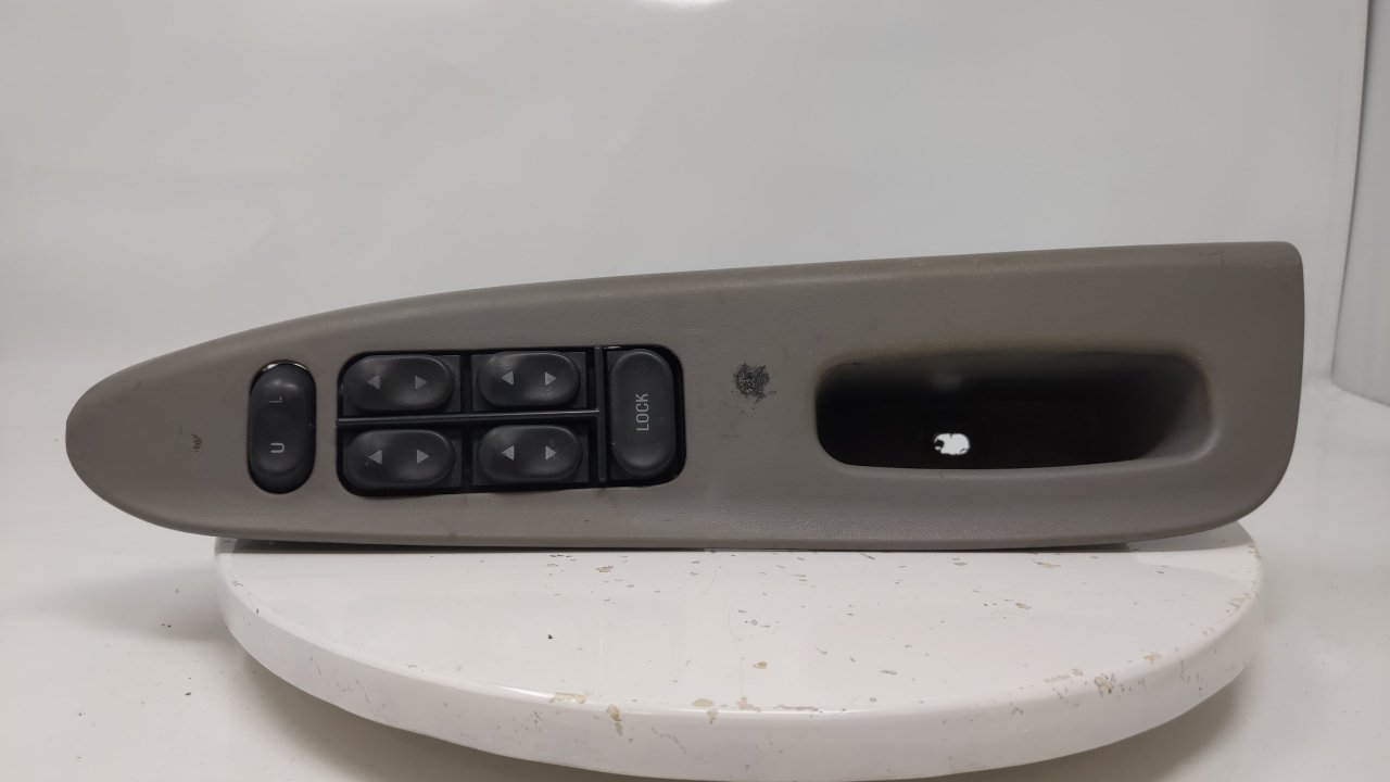 Picture of 1997-1999 Ford Escort Master Driver Power Window Switch R8S34B25