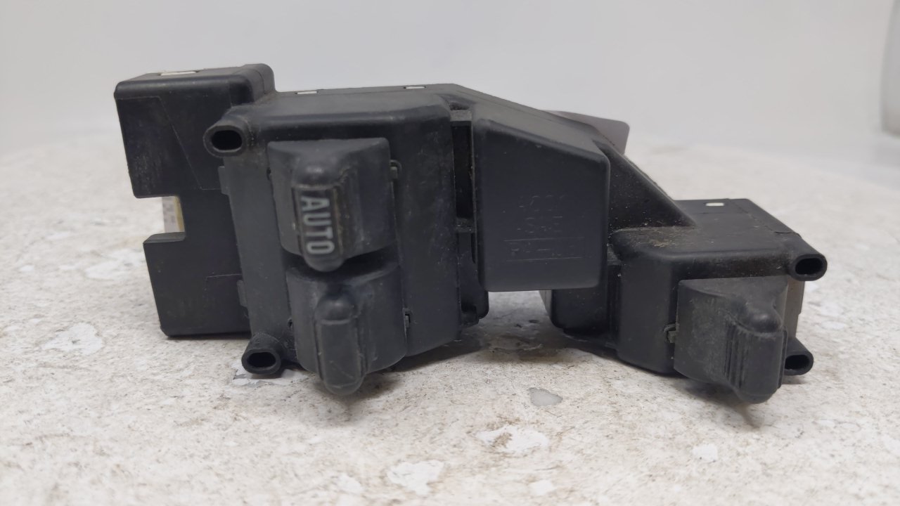Picture of 2001-2002 Dodge Dakota Master Driver Power Window Switch R8S34B20