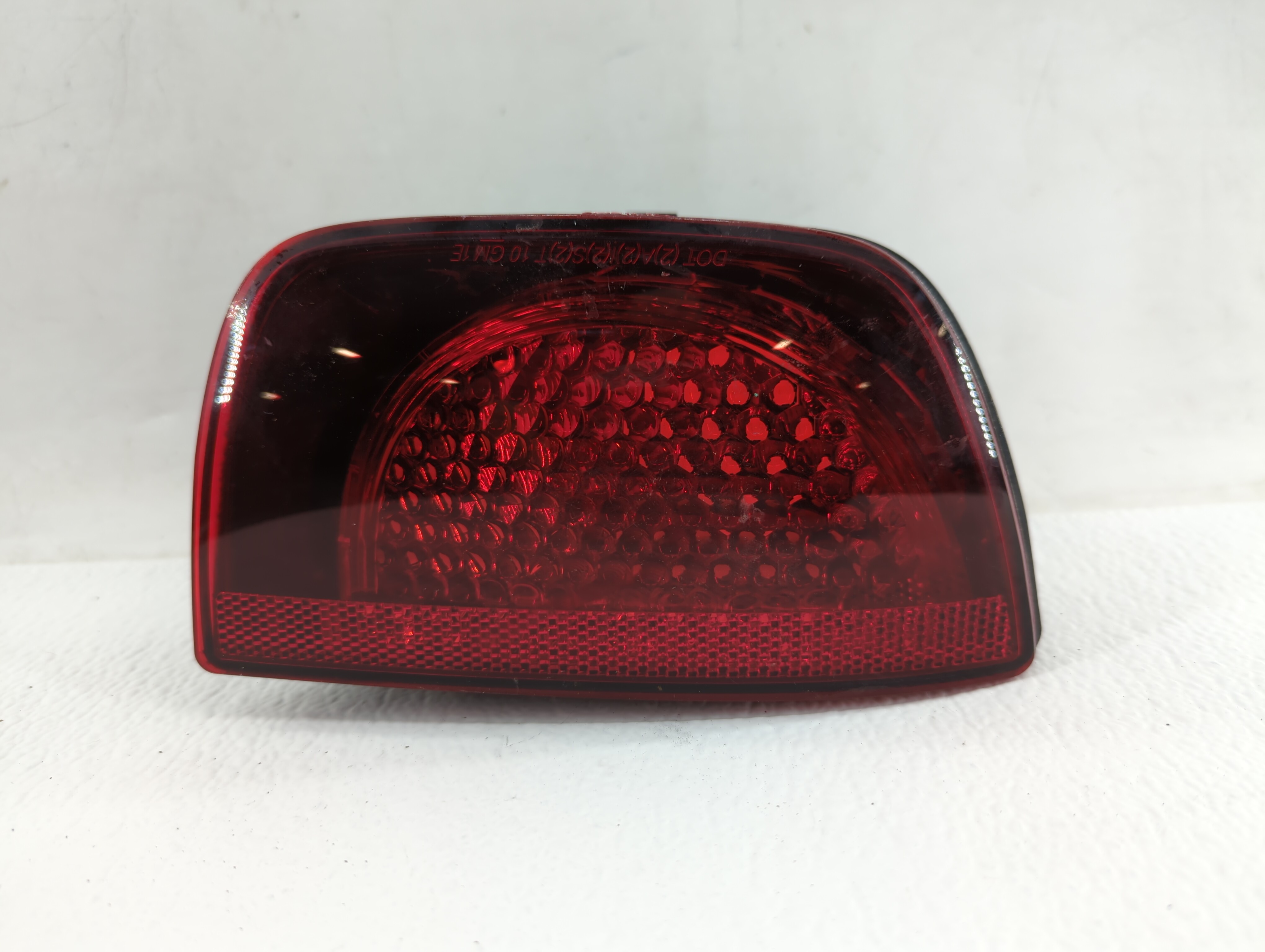 Picture of 2010-2012 Chevrolet Camaro Driver Left Side Tail Light Taillight Oem 331727