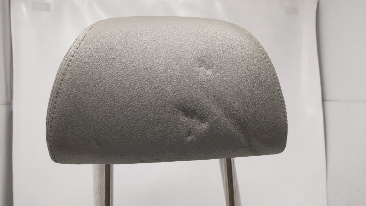 Picture of 1998-2005 Volkswagen Passat Headrest Driver Passenger Rear Leather Light Gray 