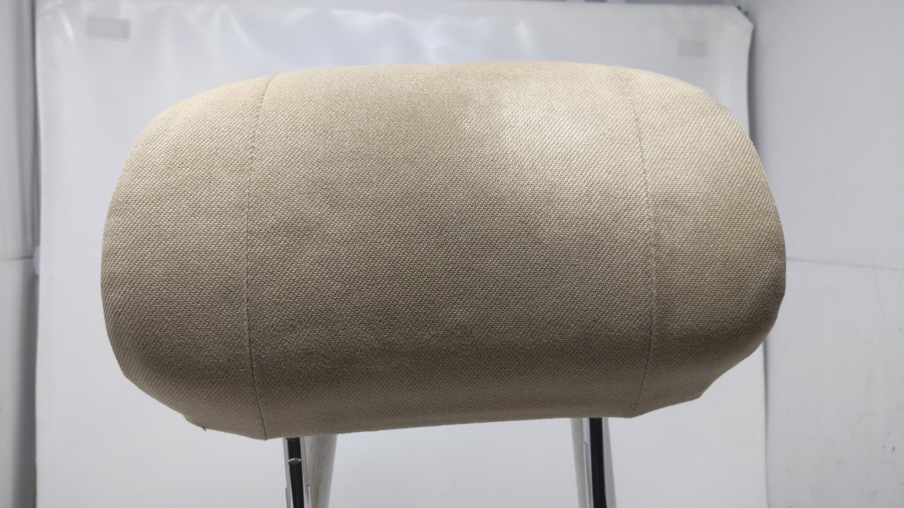 2000-2005 Saturn Lw200 -1 -1 Headrest Driver Passenger Front Cloth R8S35B04 Tan - Oemusedautoparts1.com