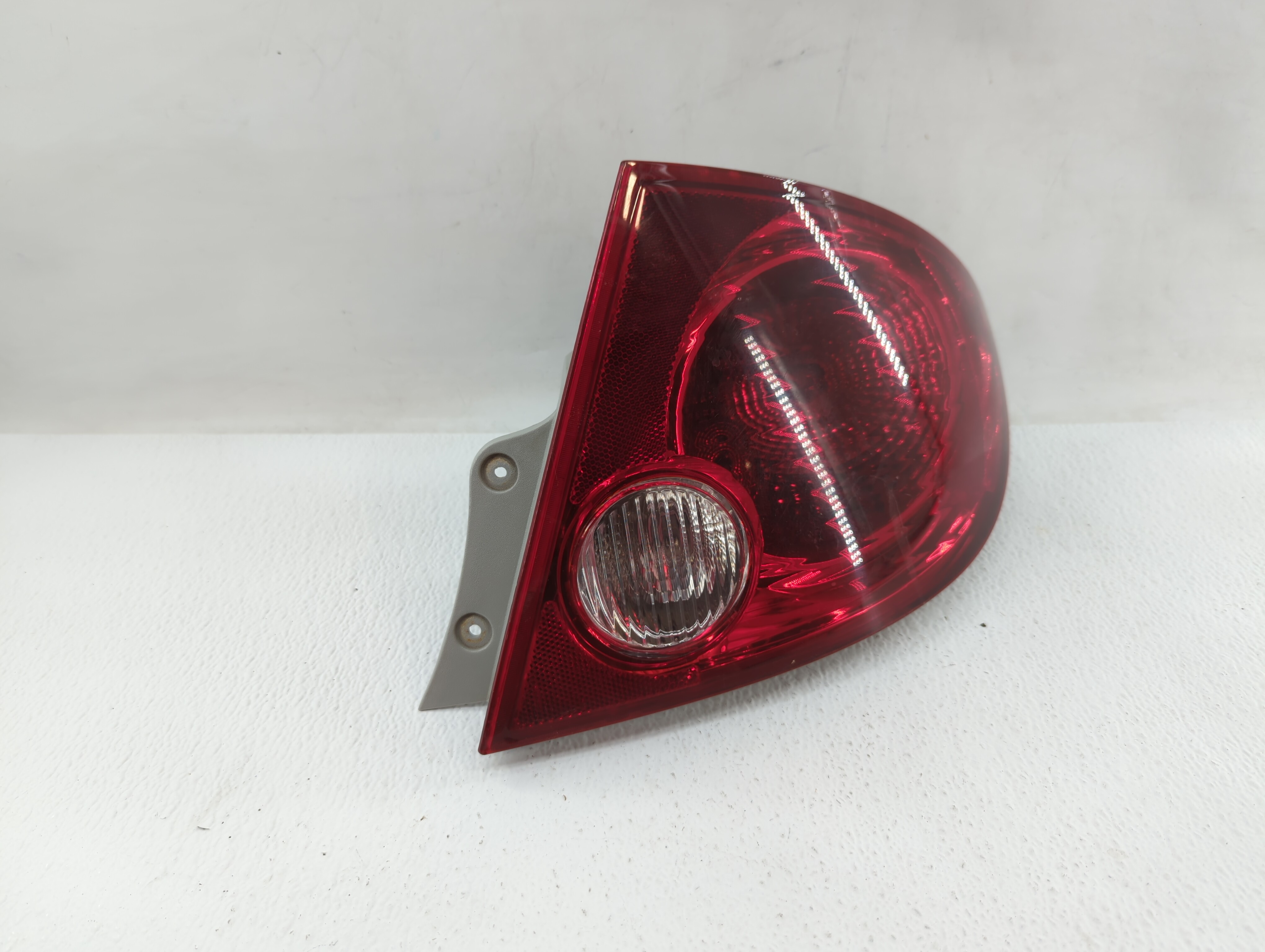 Picture of 2005 Chevrolet Cobalt Passenger Right Side Tail Light Taillight Oem 332812