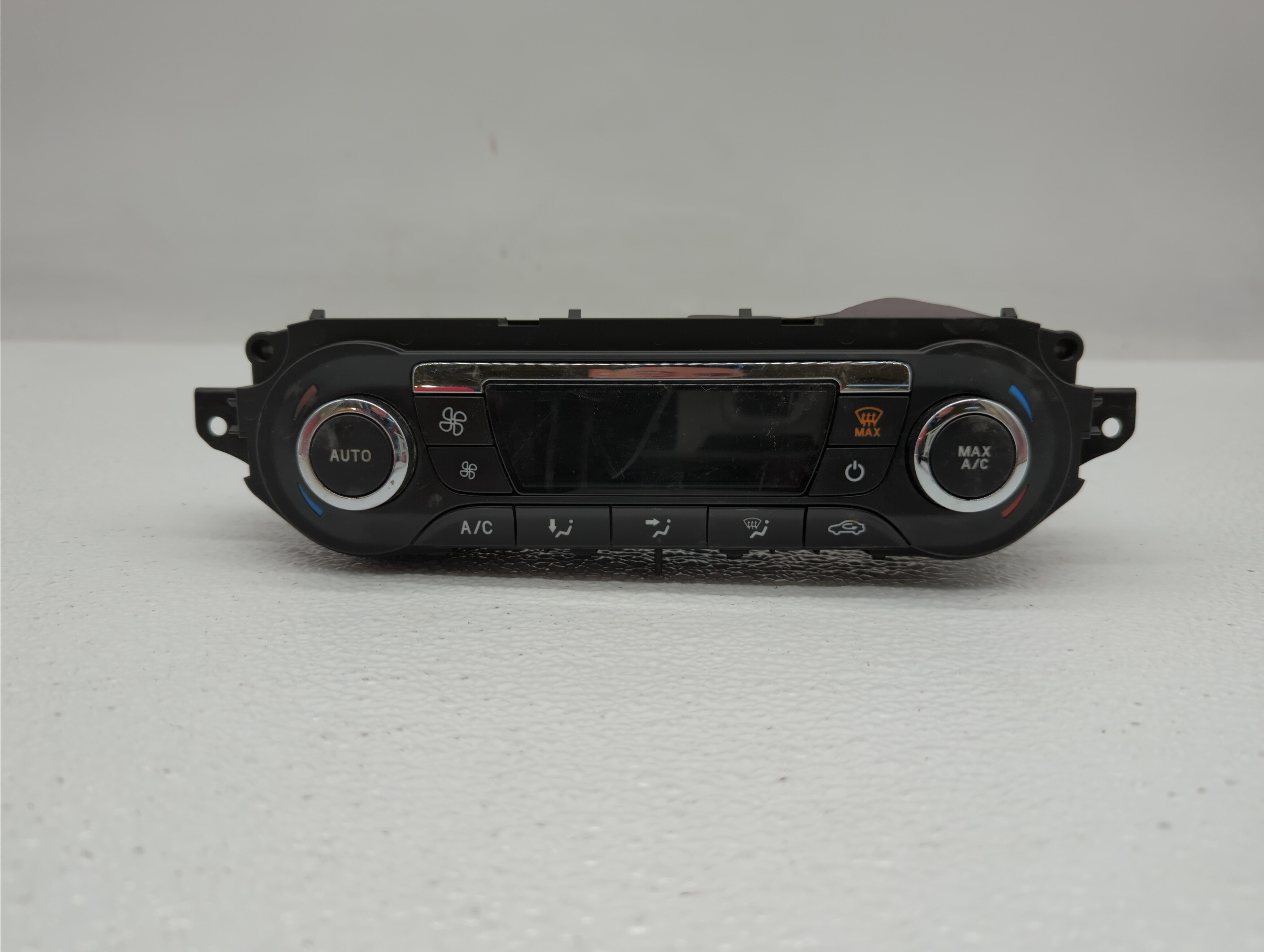 2013-2015 Ford Escape Ac Heater Climate Control Temperature Oem 335307 - Oemusedautoparts1.com