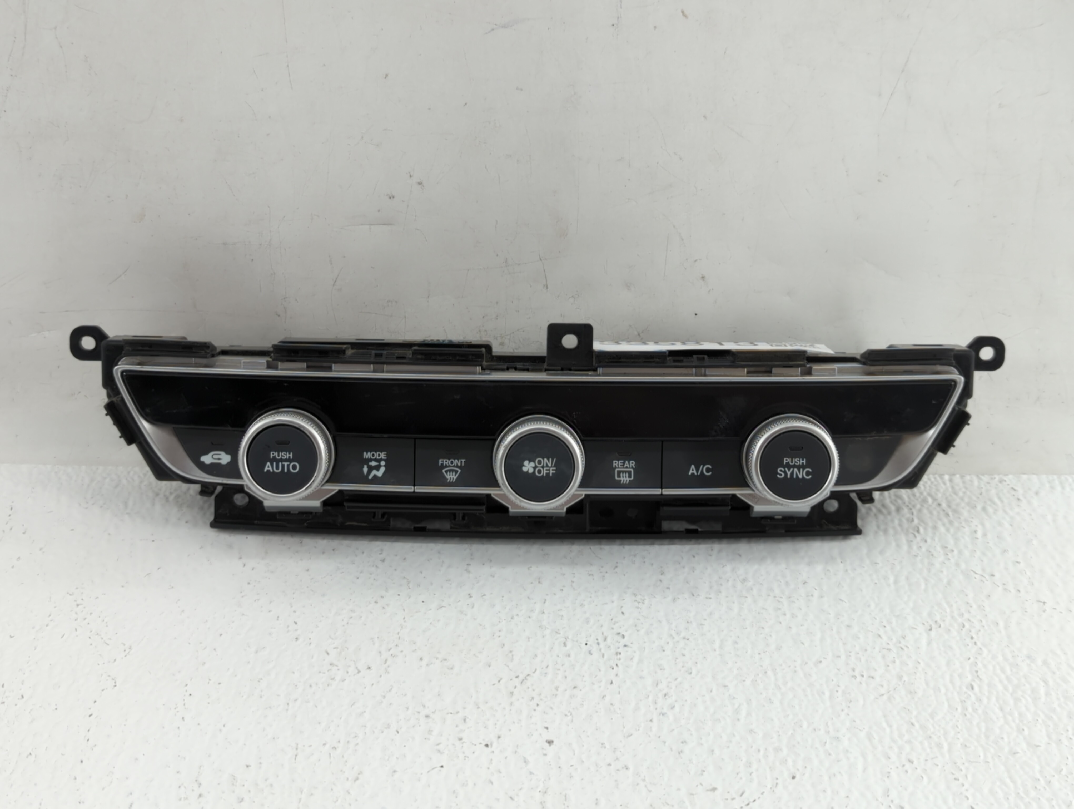 2018-2020 Honda Accord Ac Heater Climate Control Temperature Oem 335813 - Oemusedautoparts1.com