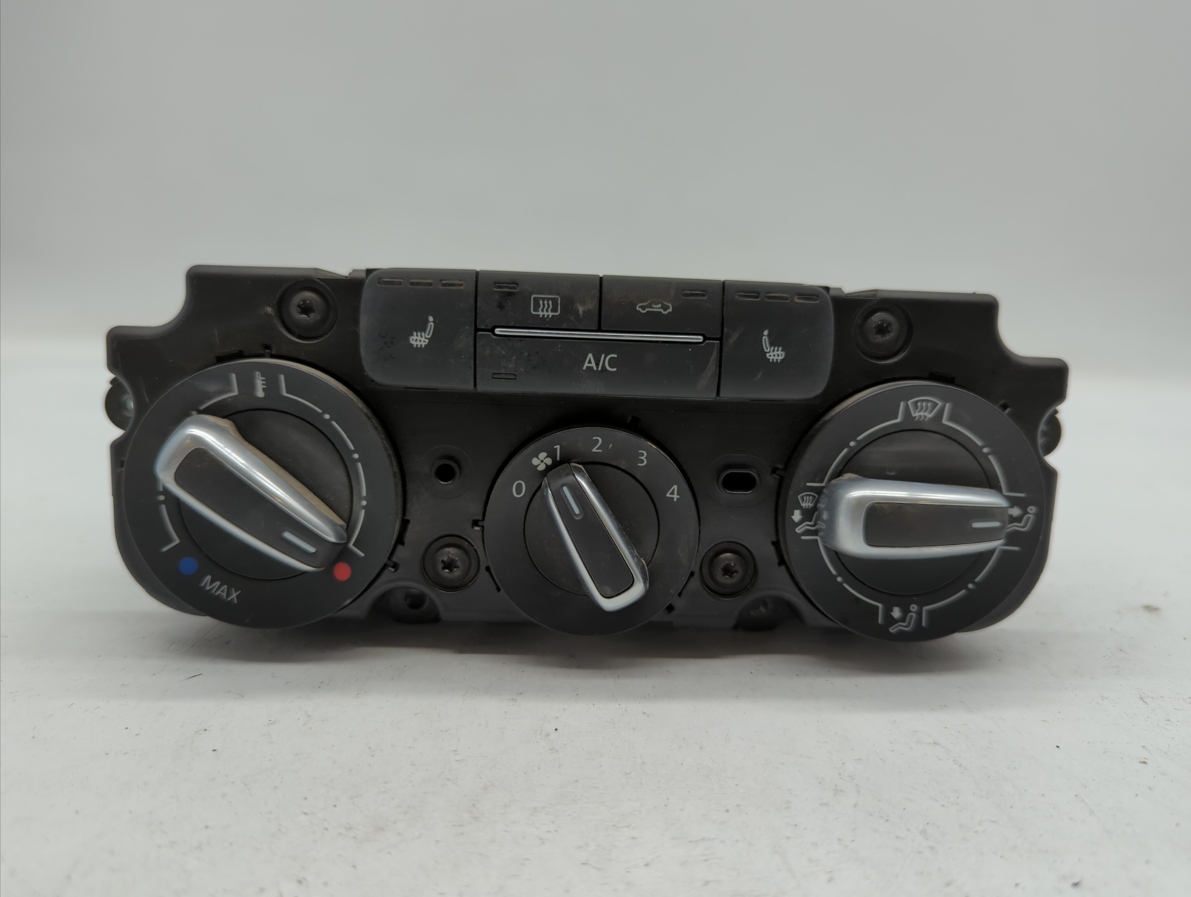 Picture of 2015-2018 Volkswagen Jetta Ac Heater Climate Control Temperature Oem 335939