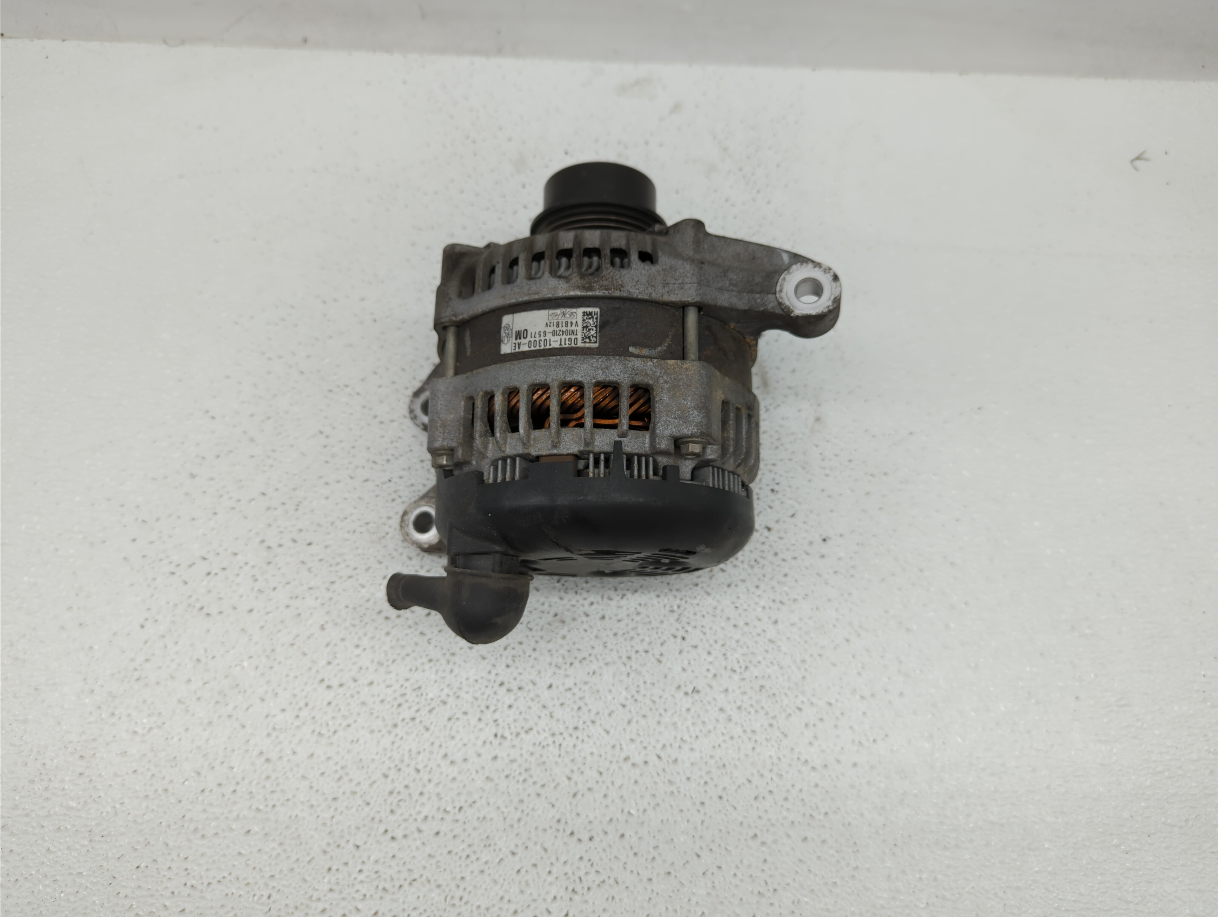 Picture of 2013-2019 Lincoln Mkz Alternator Generator Charging Assembly Engine Oem 338266