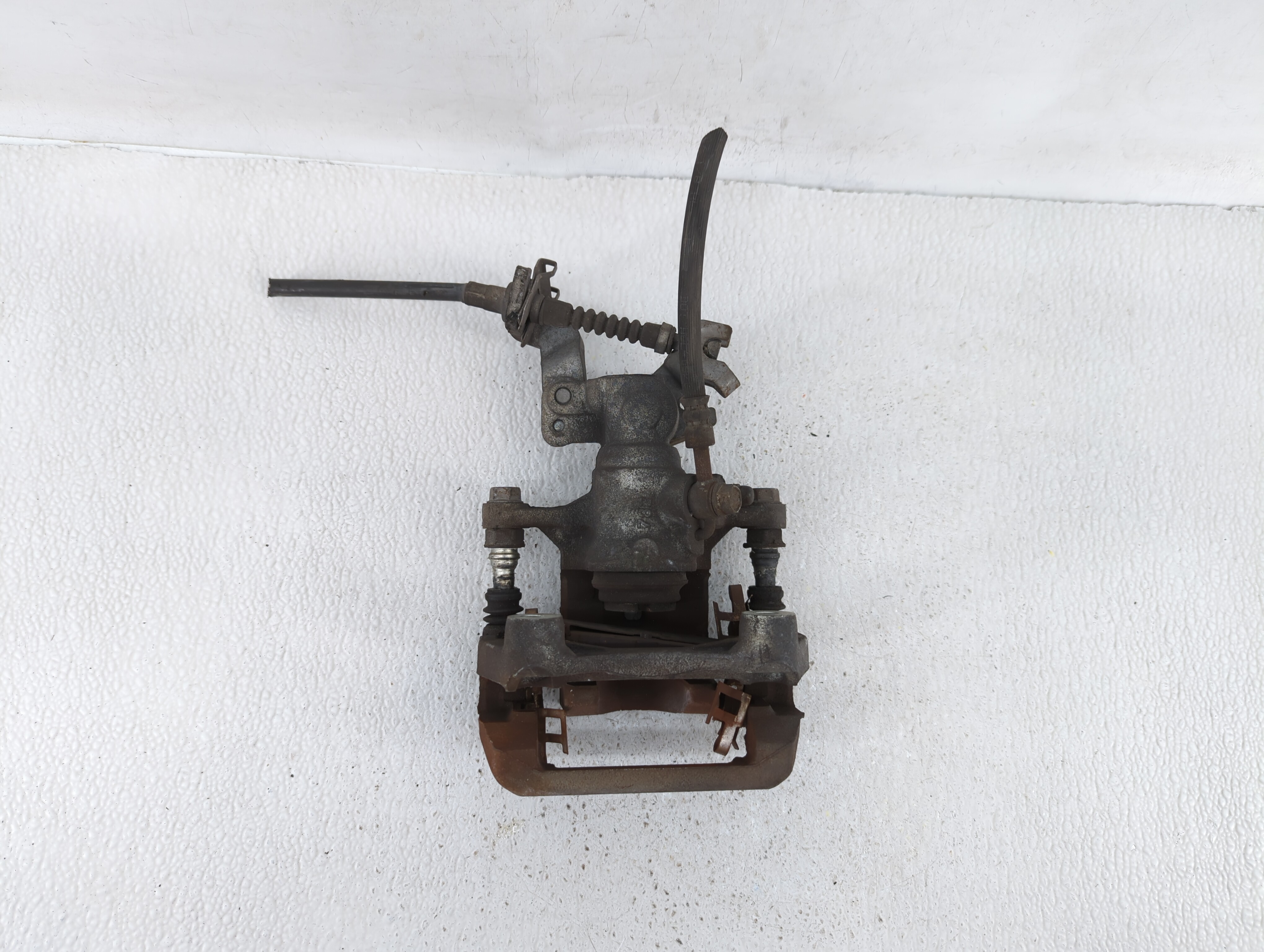 Picture of 2007-2012 Lincoln Mkz Rear Driver Left Brake Caliper 338311
