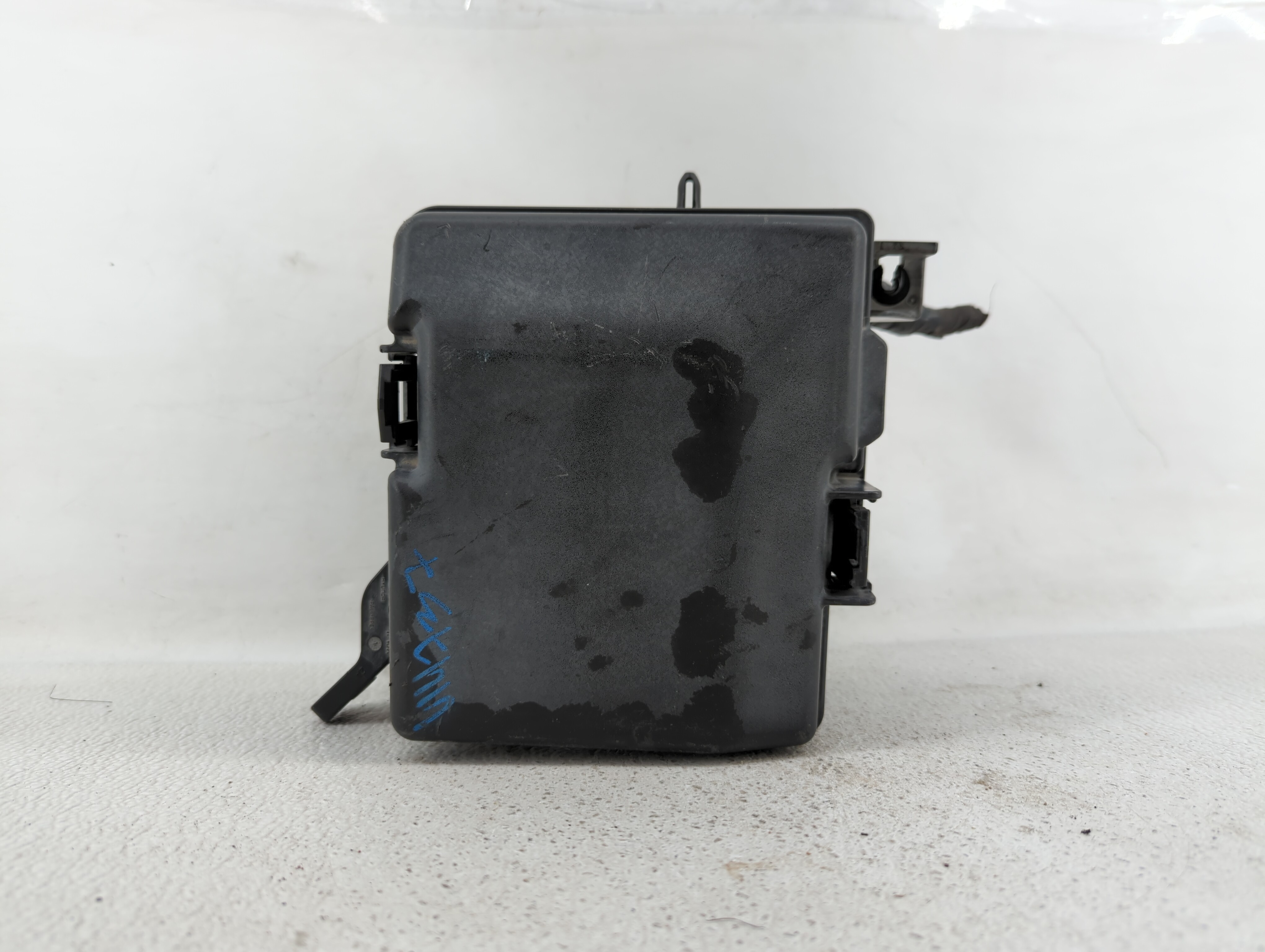 2015-2015 Hyundai Sonata Fusebox Fuse Box Relay Module 344370 - Oemusedautoparts1.com