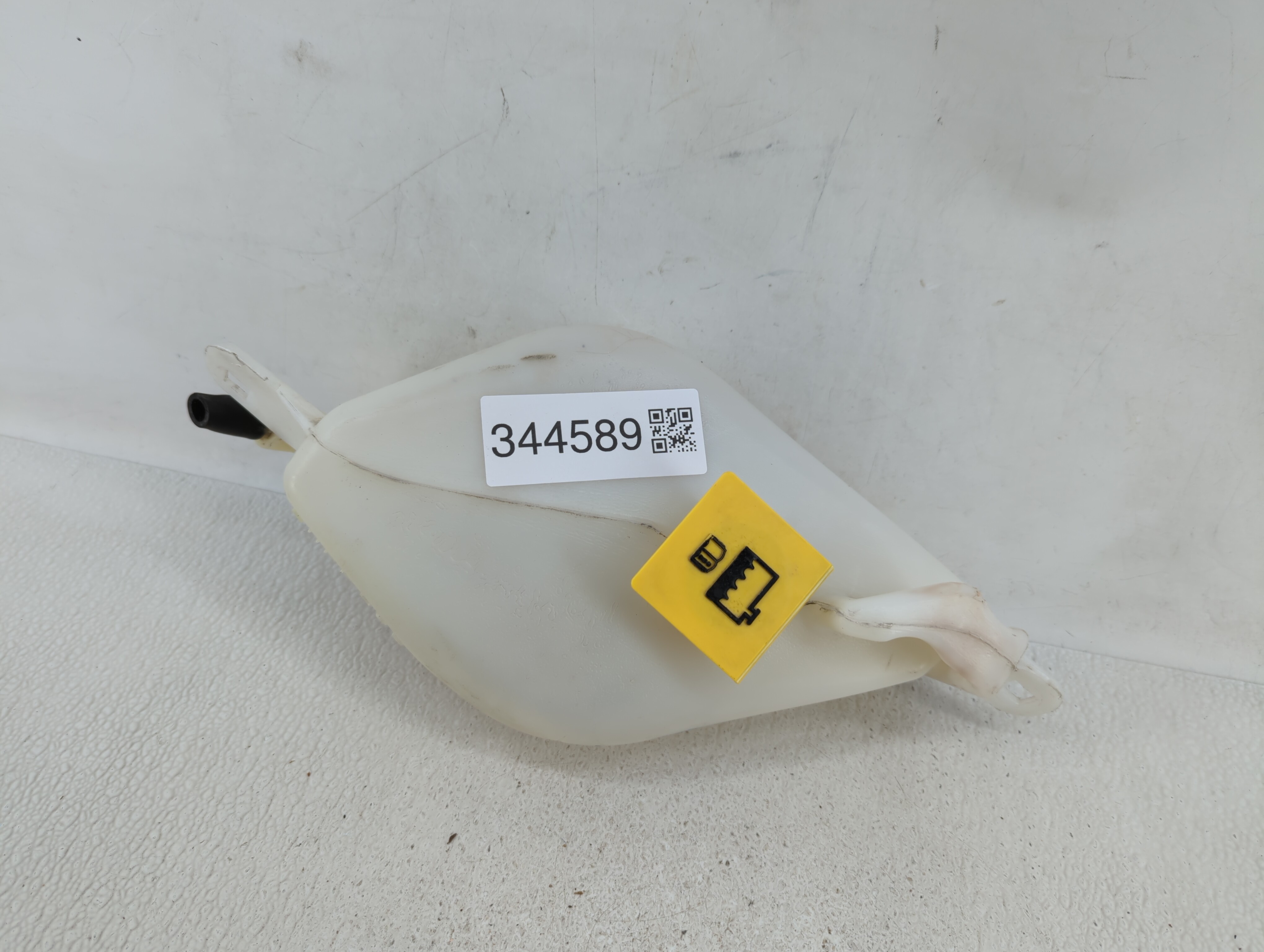 2011-2014 Chrysler 200 Radiator Coolant Overflow Expansion Tank Bottle 344589 - Oemusedautoparts1.com