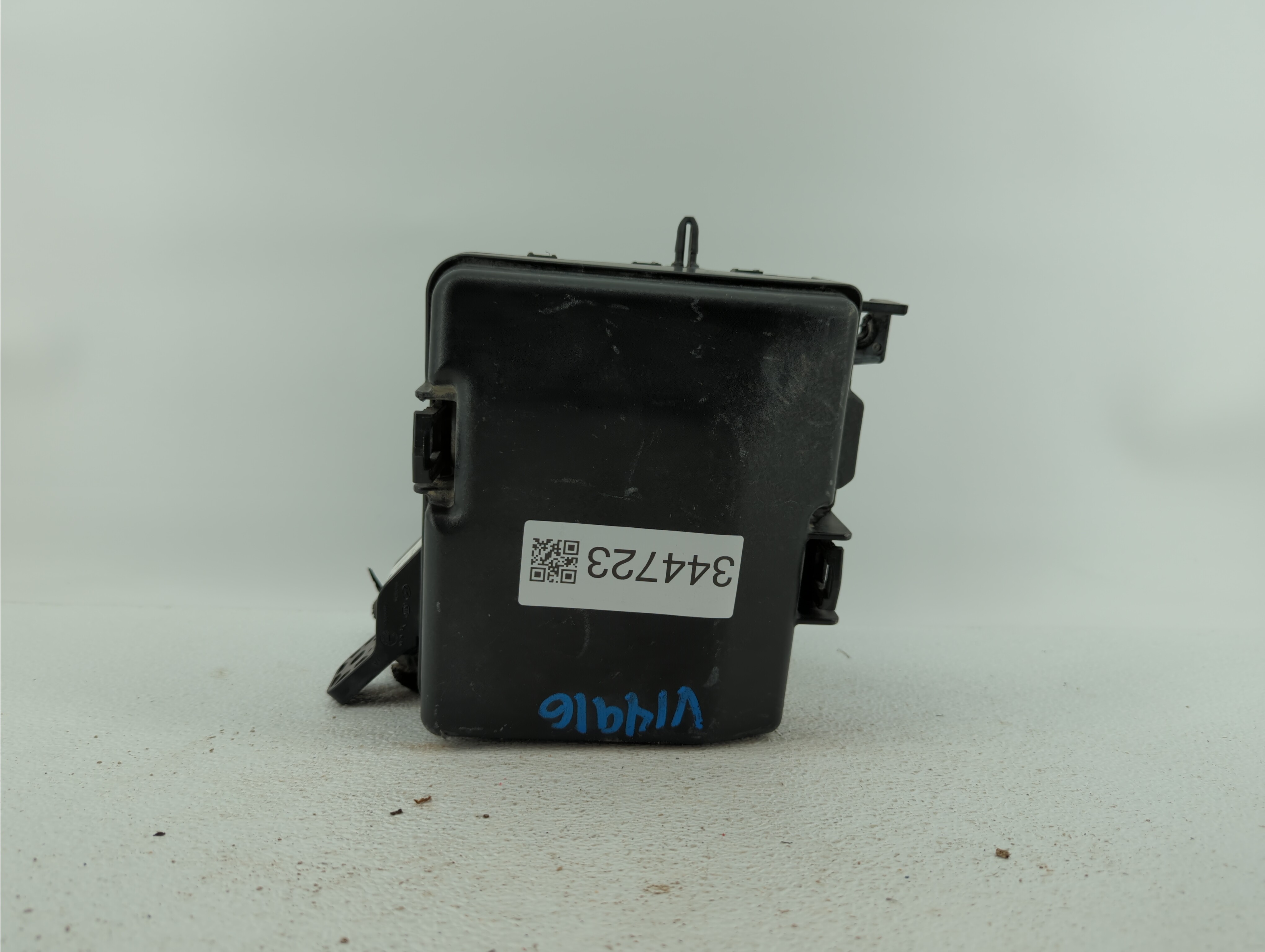 Picture of 2016-2017 Hyundai Sonata Fusebox Fuse Box Relay Module 344723