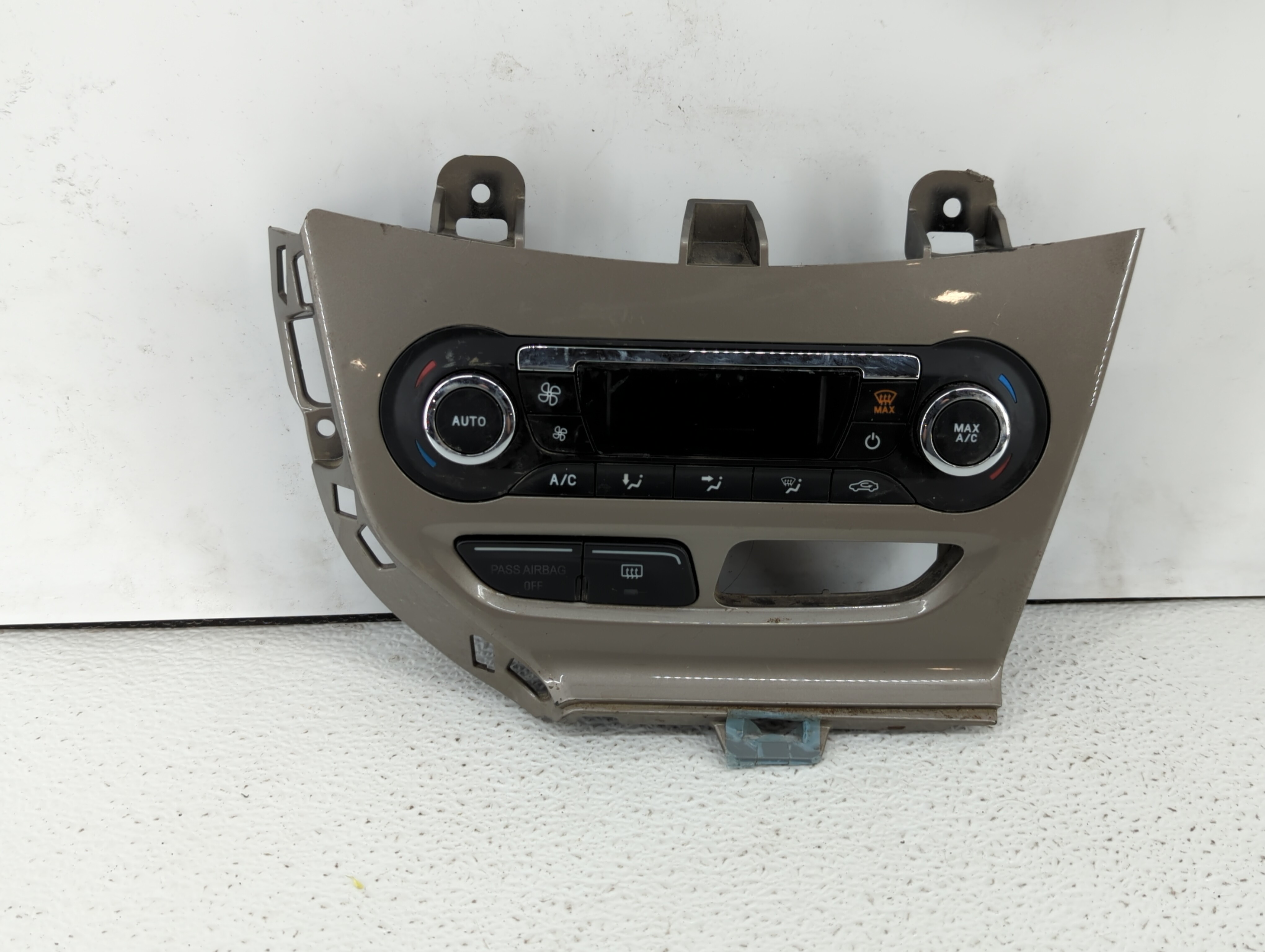 Picture of 2012-2012 Ford Focus Ac Heater Climate Control Temperature Oem 350629