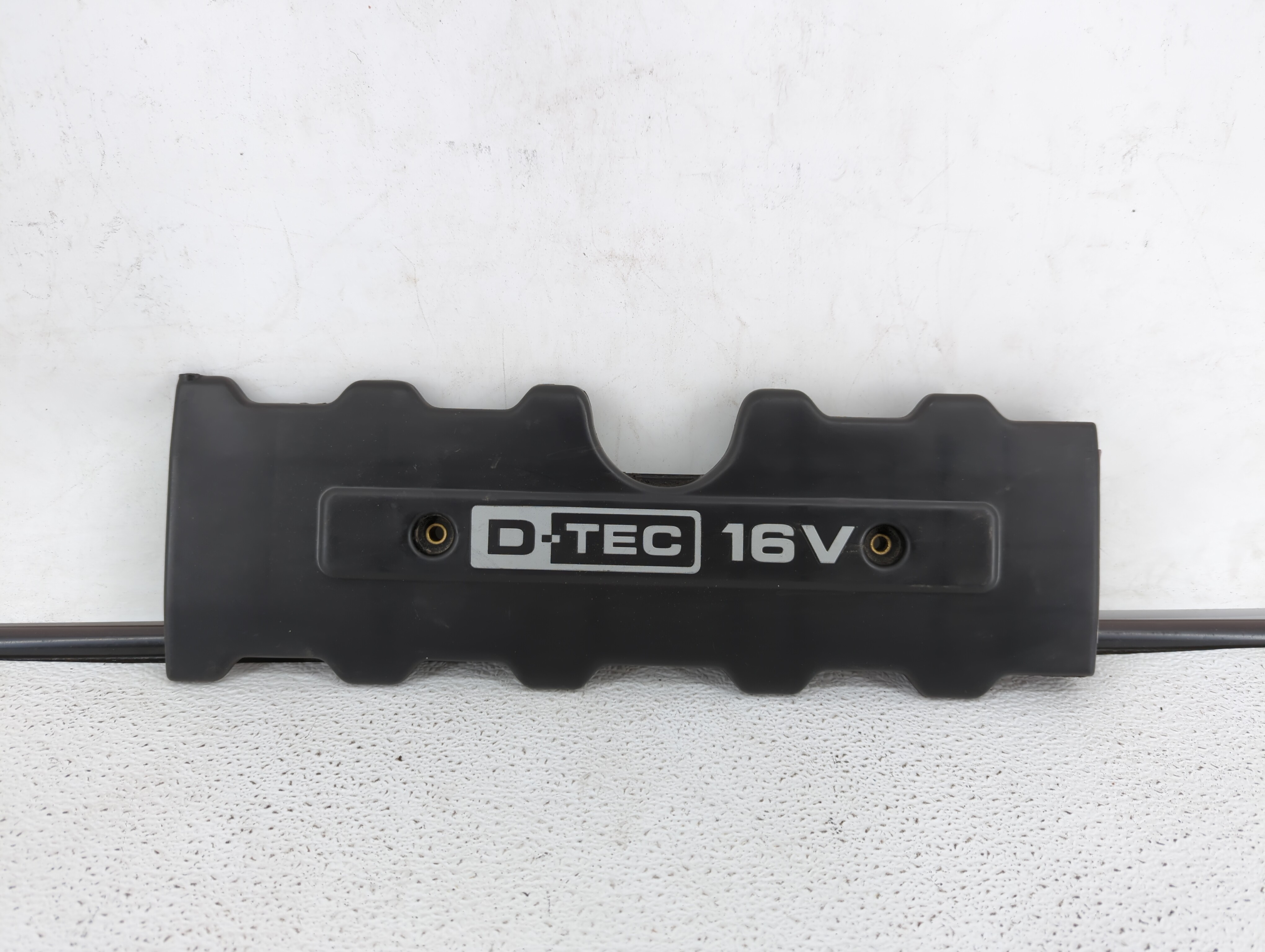 2008 Suzuki Forenza Engine Cover 352194 - Oemusedautoparts1.com