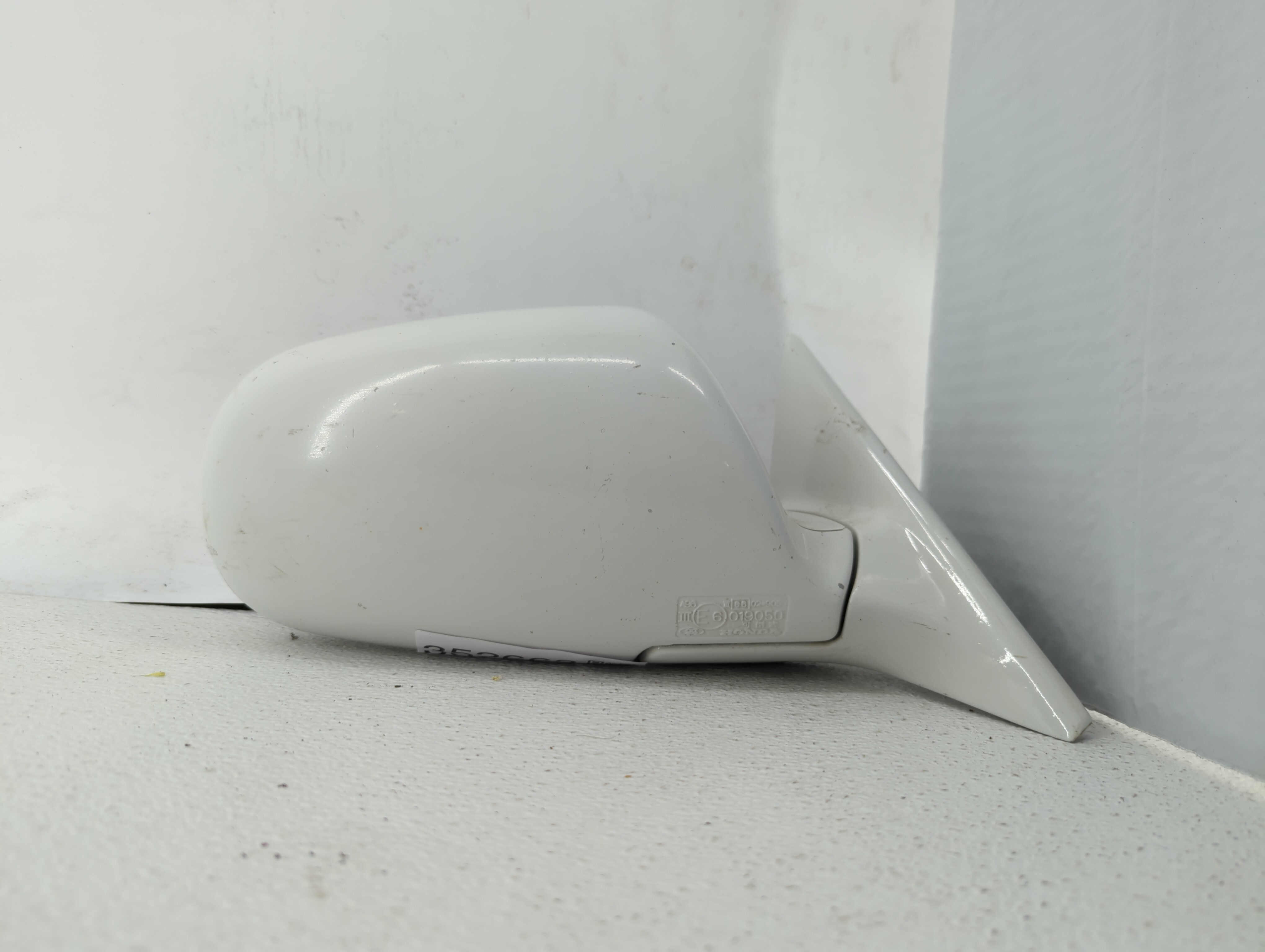1992 Acura Vigor Passenger Right Side View Power Door Mirror White 352663 - Oemusedautoparts1.com