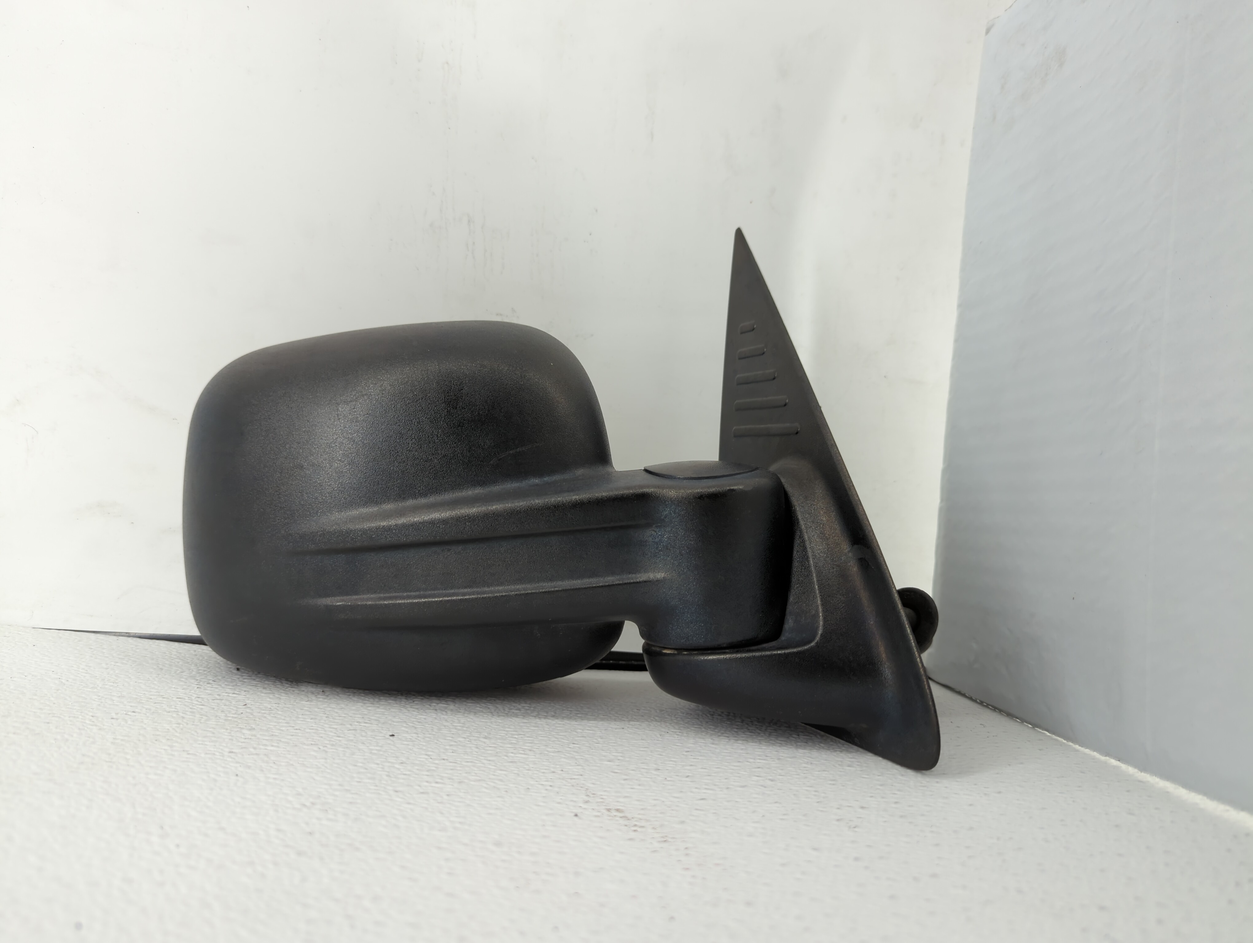 2002-2007 Jeep Liberty Passenger Right Side View Power Door Mirror Black 355464 - Oemusedautoparts1.com