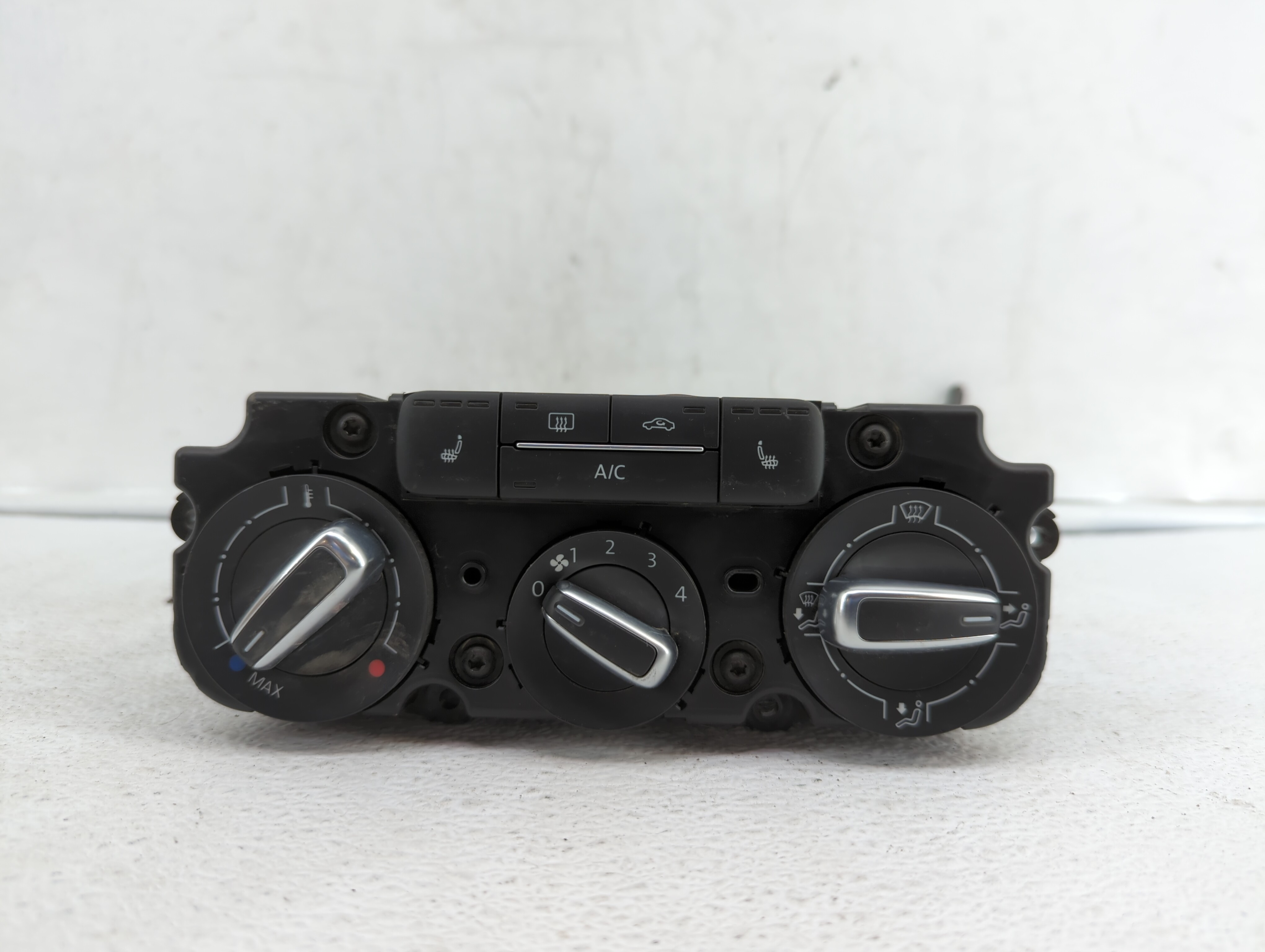 2015-2018 Volkswagen Jetta Ac Heater Climate Control Temperature Oem 358054 - Oemusedautoparts1.com