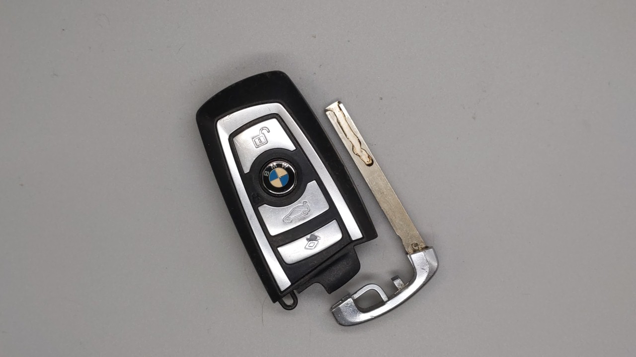 Bmw Keyless Entry Remote Fob KR55WK49663 9202840-01 4 buttons 358176 - Oemusedautoparts1.com