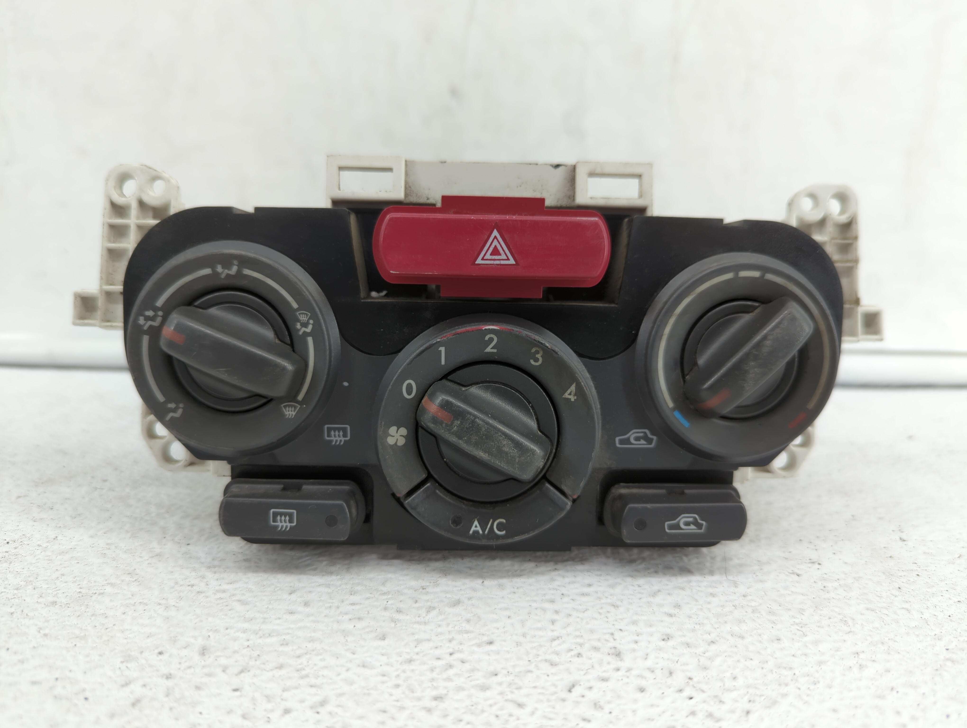 2008-2014 Subaru Impreza Ac Heater Climate Control Temperature Oem 359974 - Oemusedautoparts1.com