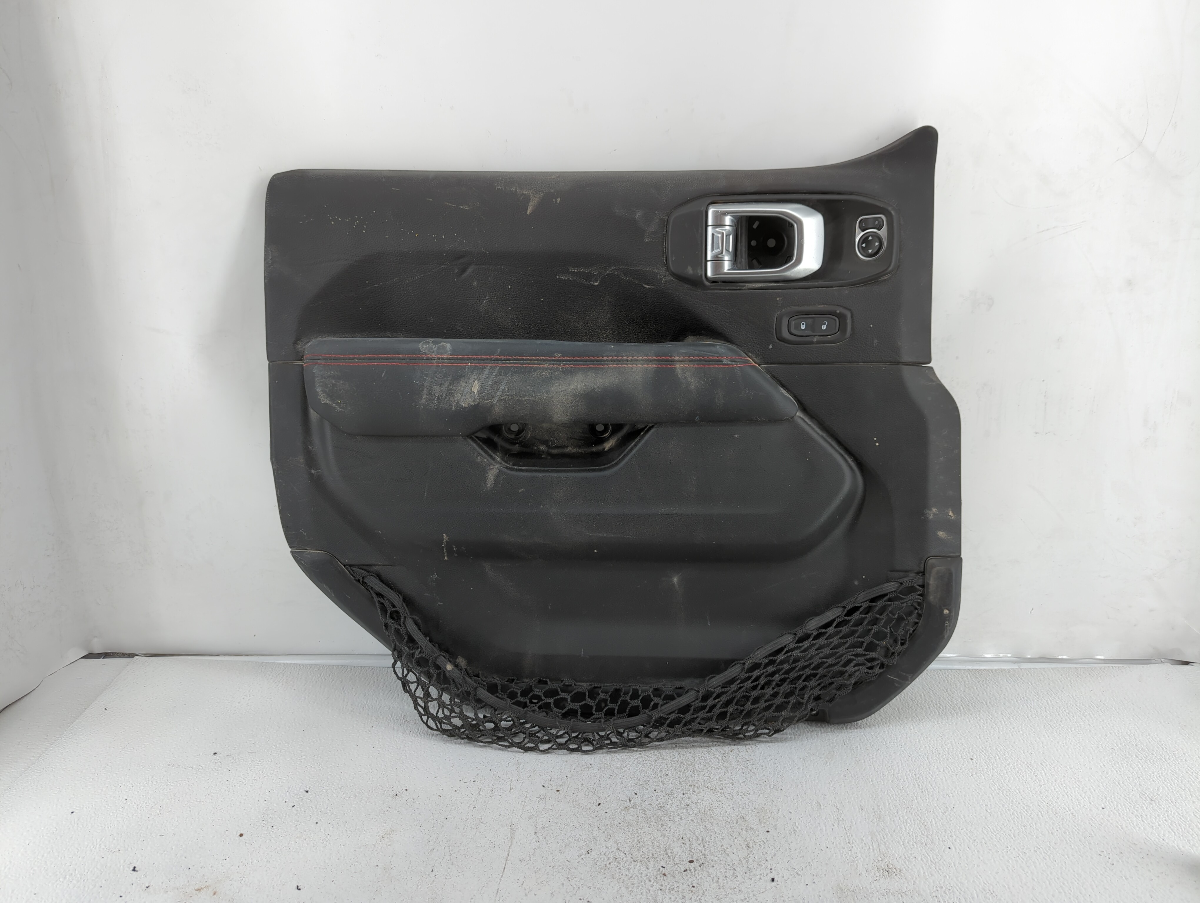 2020 Jeep Gladiator Front Left Driver Interior Door Panel Trim Black 362171 - Oemusedautoparts1.com