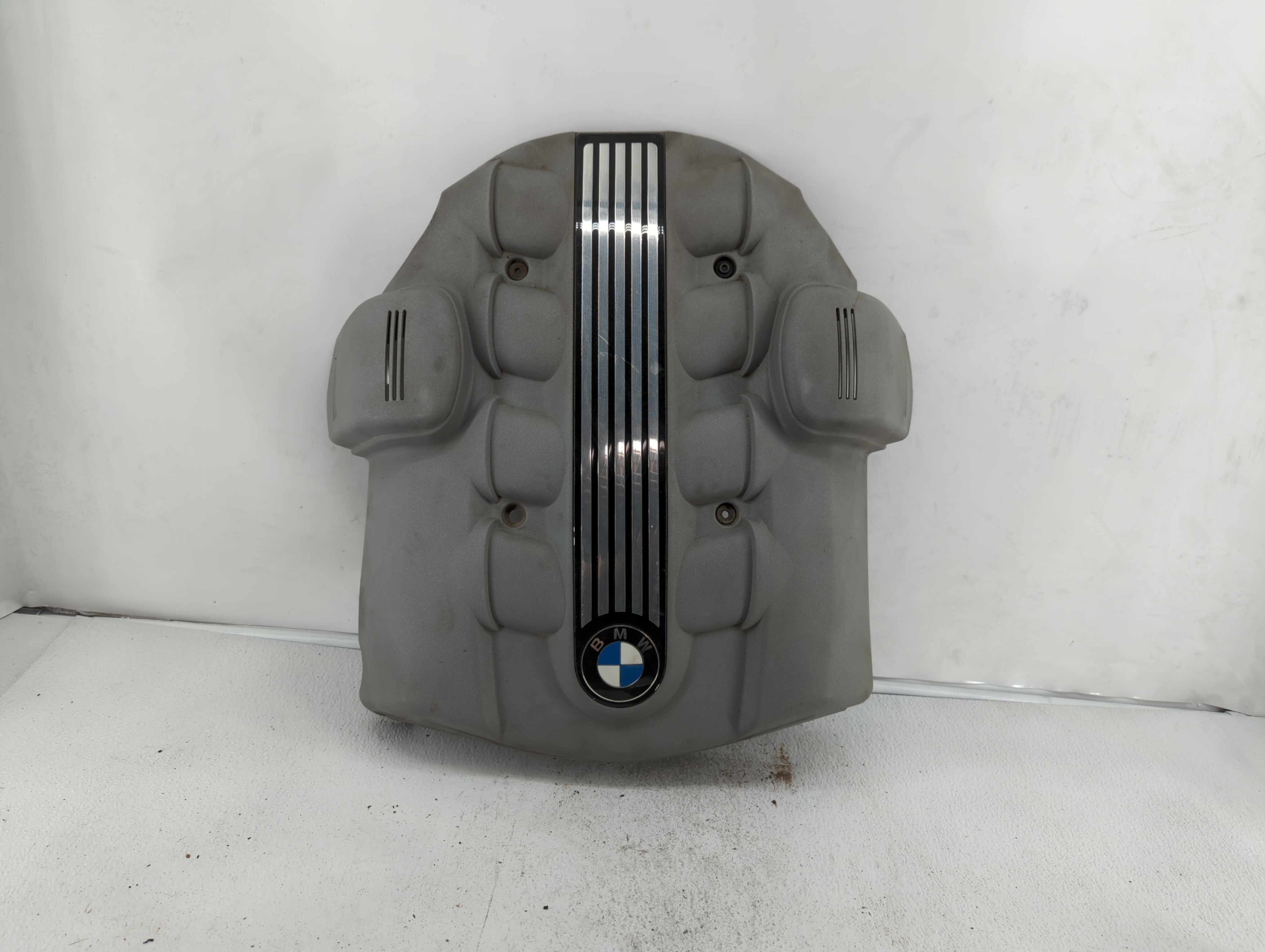 2002 Bmw 745i Engine Cover 362175 - Oemusedautoparts1.com