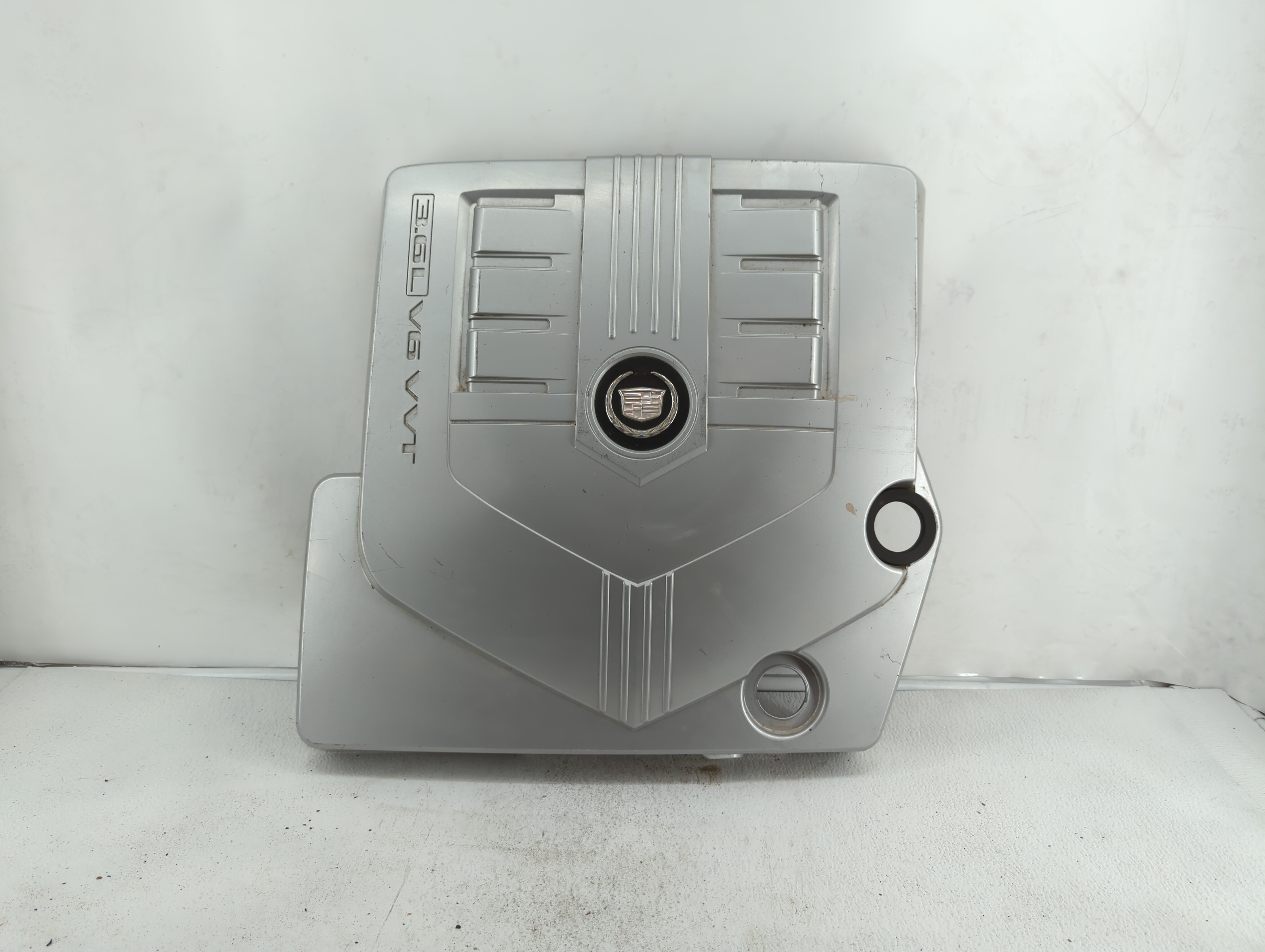 2007 Cadillac Cts Engine Cover Silver 362386 - Oemusedautoparts1.com