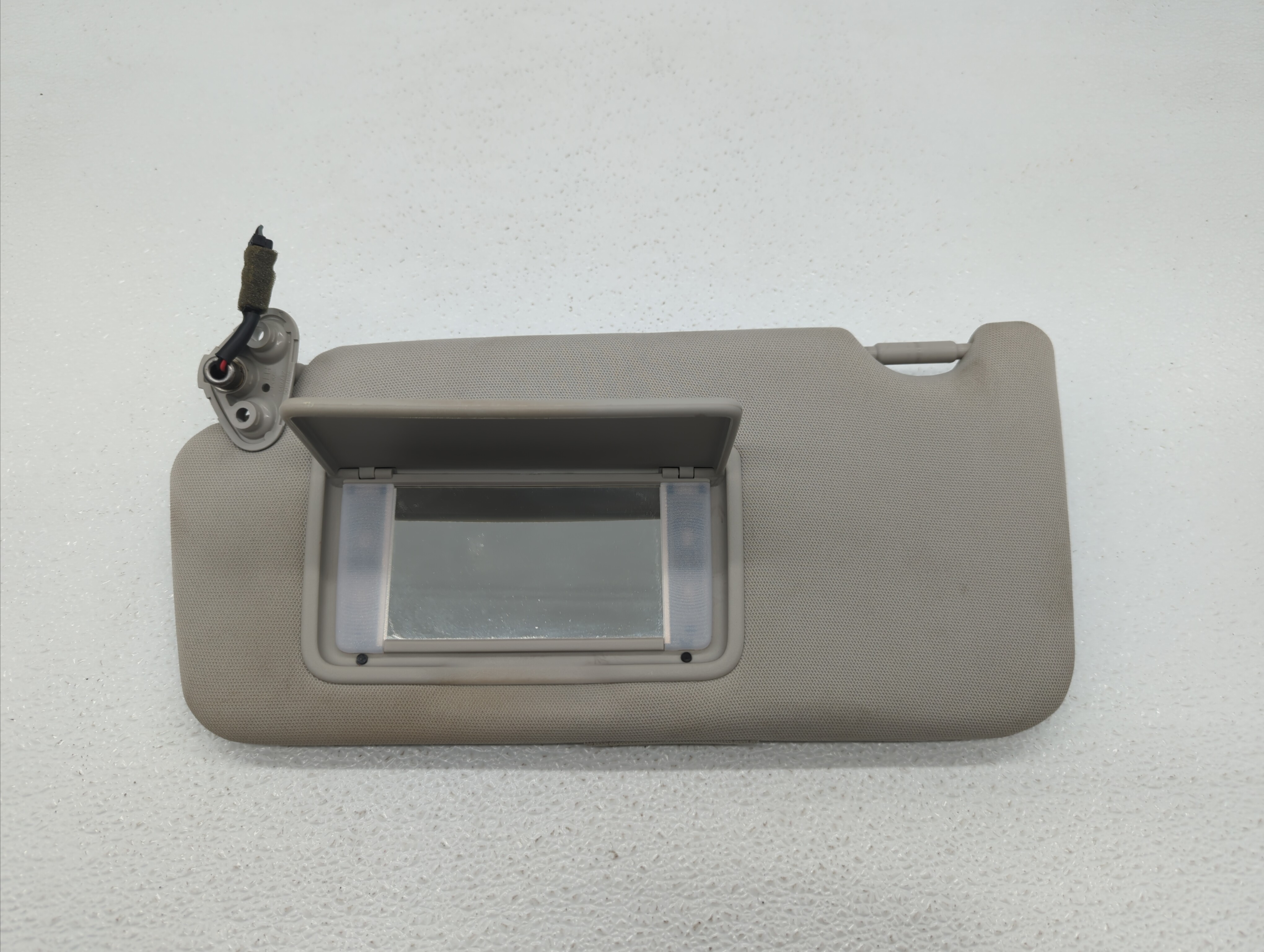 2010-2014 Subaru Legacy Driver Sun Visor Mirror Left Sunvisor Light Beige 364666 - Oemusedautoparts1.com