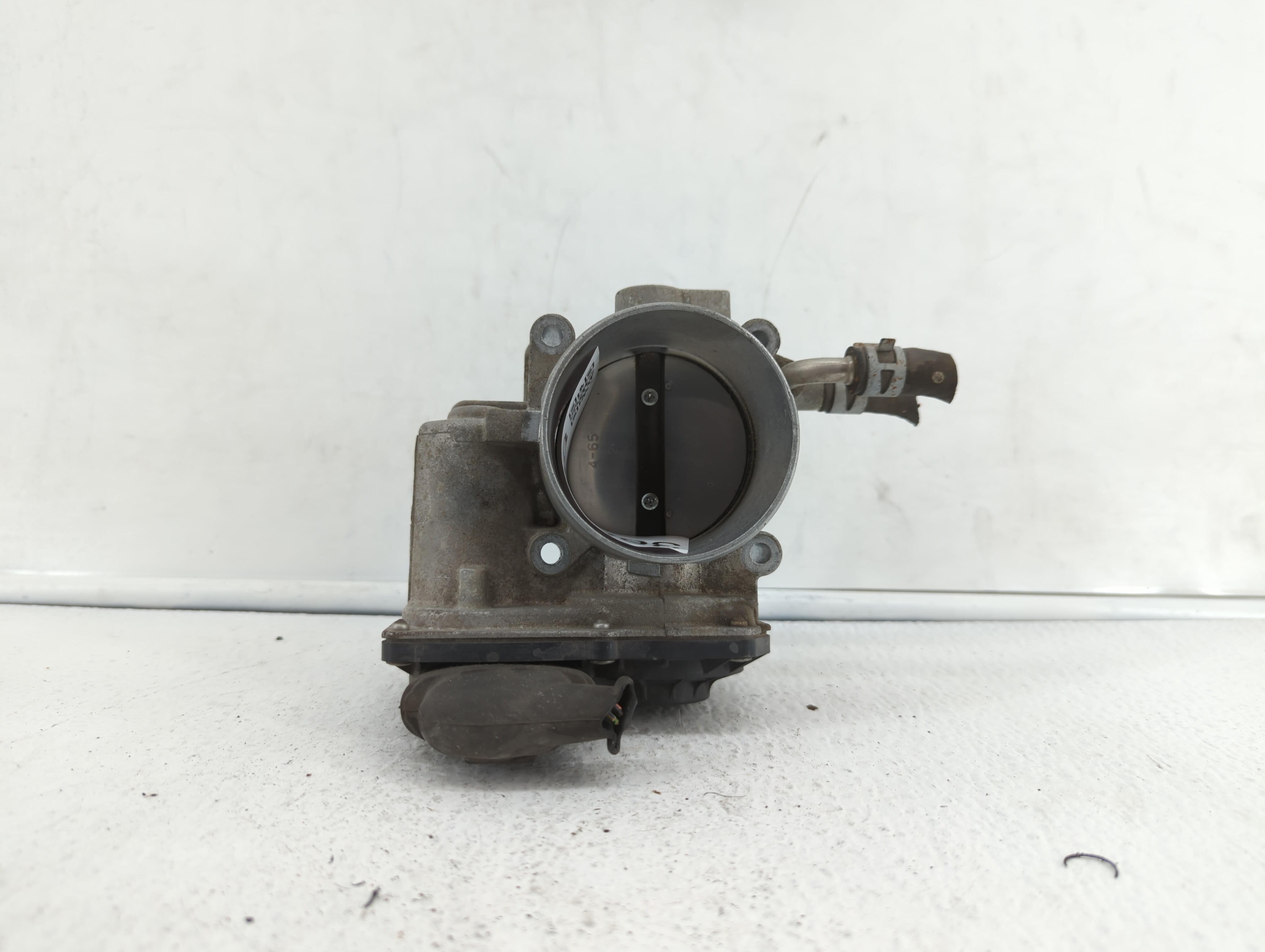 2010-2017 Toyota Camry Throttle Body 365933 - Oemusedautoparts1.com