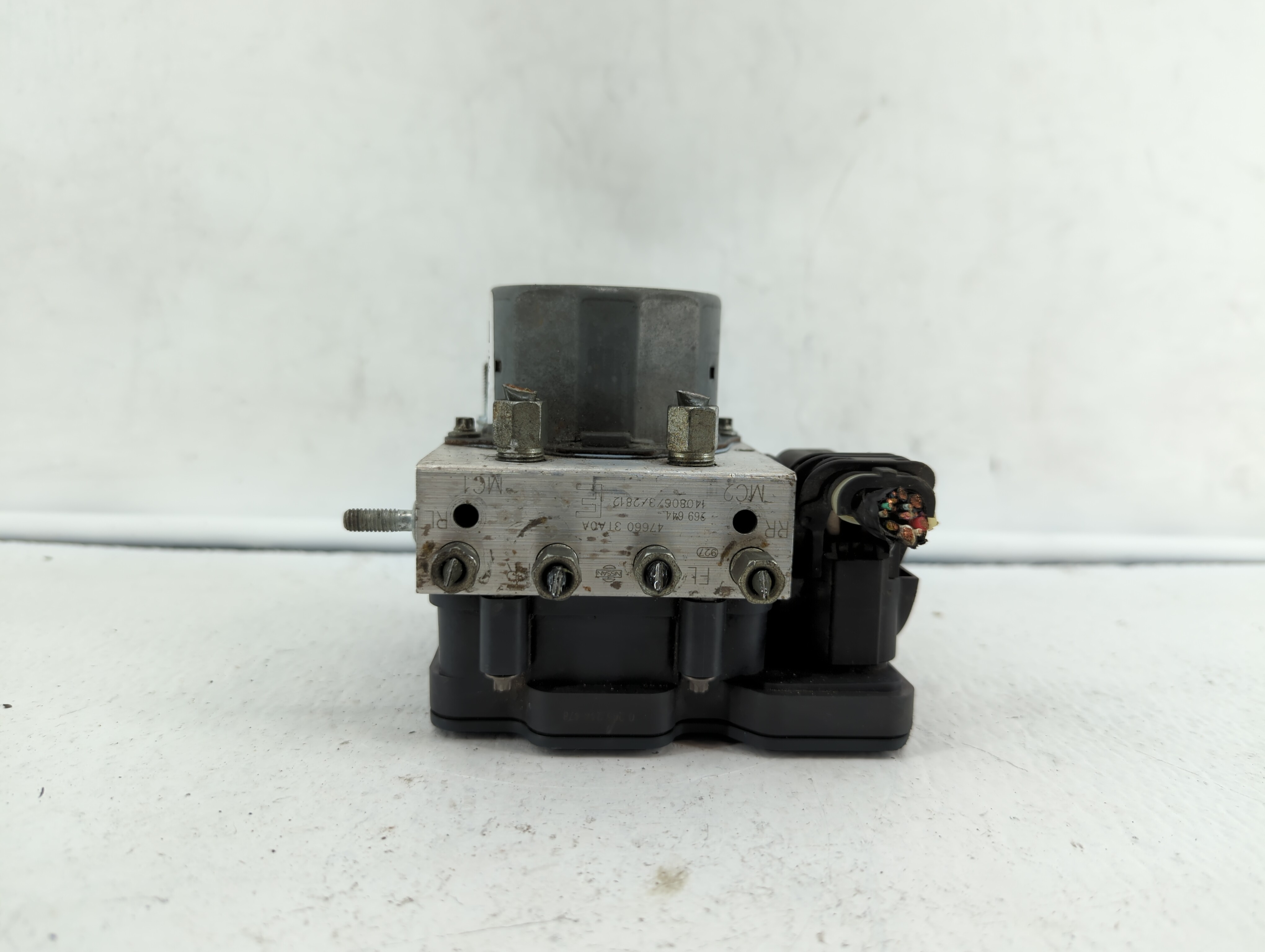 Picture of 2013-2015 Nissan Altima Abs Pump Control Module 369025