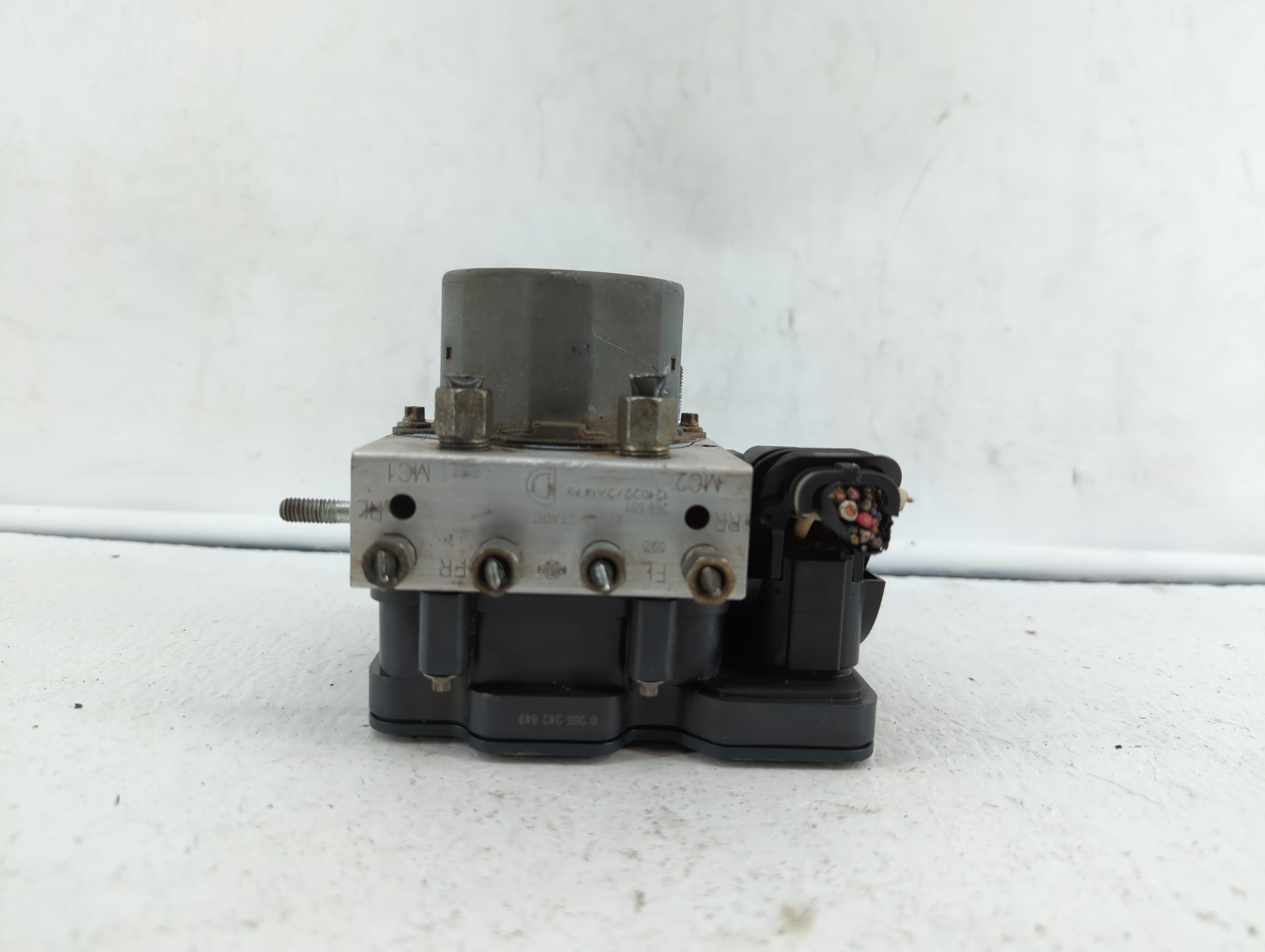 Picture of 2013-2015 Nissan Altima Abs Pump Control Module 369080