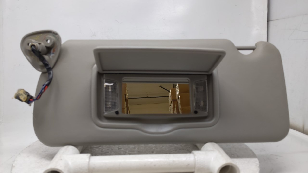 2003-2007 Cadillac Cts Passenger Sun Visor Sunvisor Shade Oem Gray R8S24B09 - Oemusedautoparts1.com