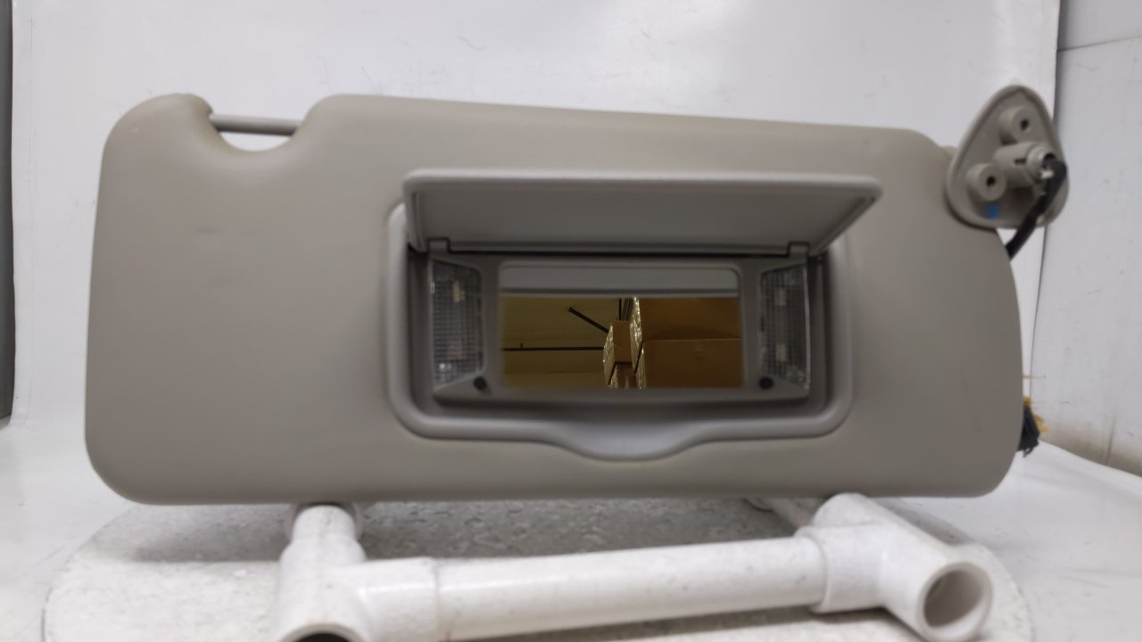 2003-2007 Cadillac Cts Passenger Sun Visor Sunvisor Shade Oem Gray R8S24B10 - Oemusedautoparts1.com