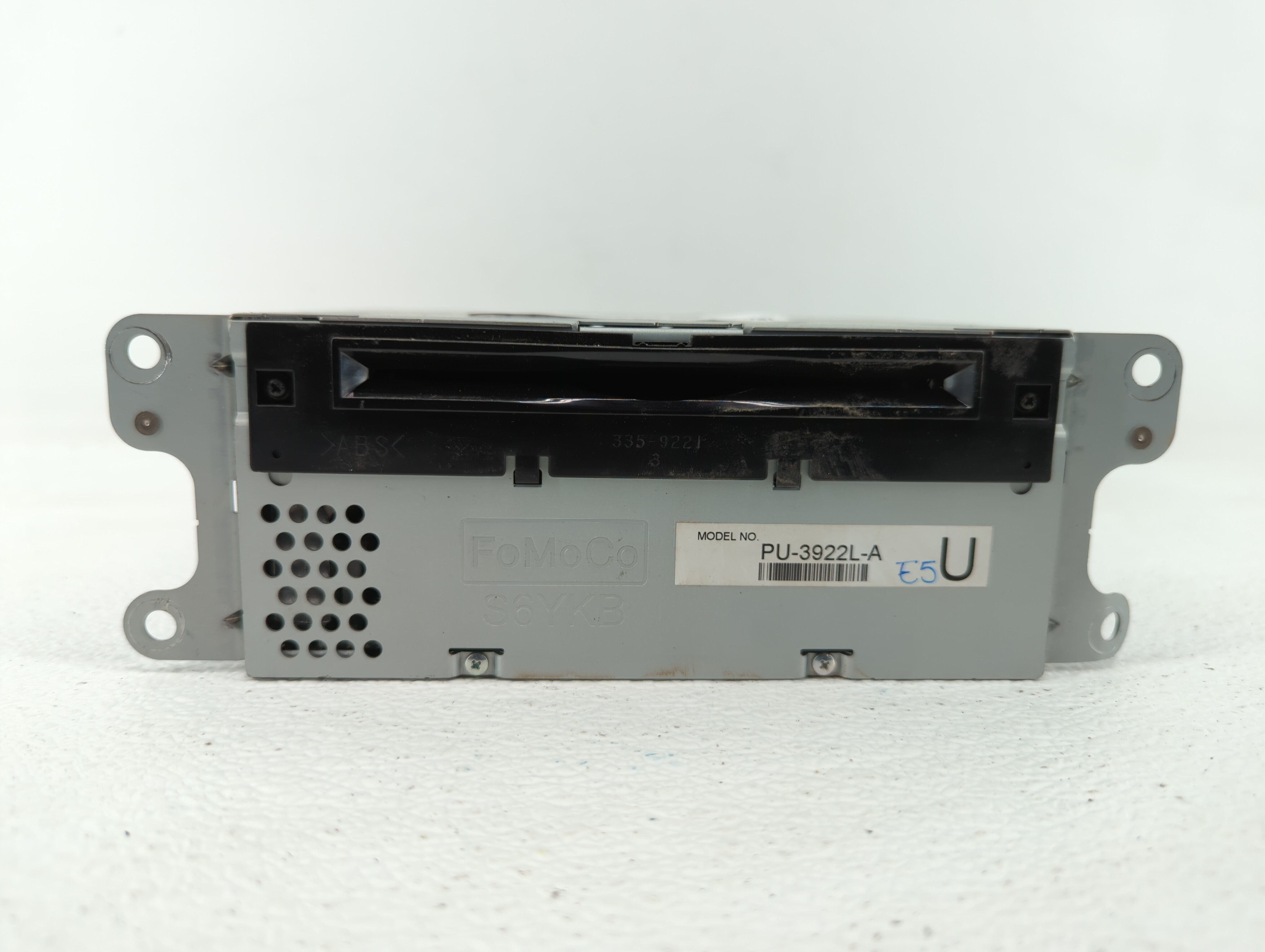 2016-2017 Ford Explorer Am Fm Cd Player Radio Receiver 370283 - Oemusedautoparts1.com