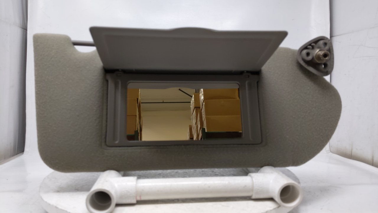 2000-2005 Chevrolet Impala Passenger Sunvisor Sun Visor Gray R8S27B06 - Oemusedautoparts1.com