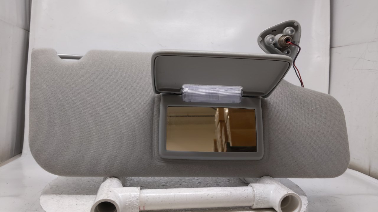 2005-2007 Ford Freestyle Passenger Sun Visor Sunvisor Shade Oem Gray 37180 - Oemusedautoparts1.com