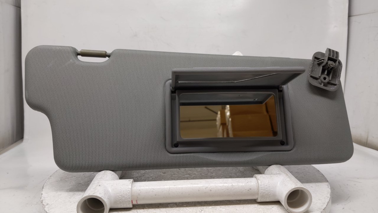 2004-2008 Chevrolet Optra Passenger Sun Visor Sunvisor Shade Gray 37191 - Oemusedautoparts1.com