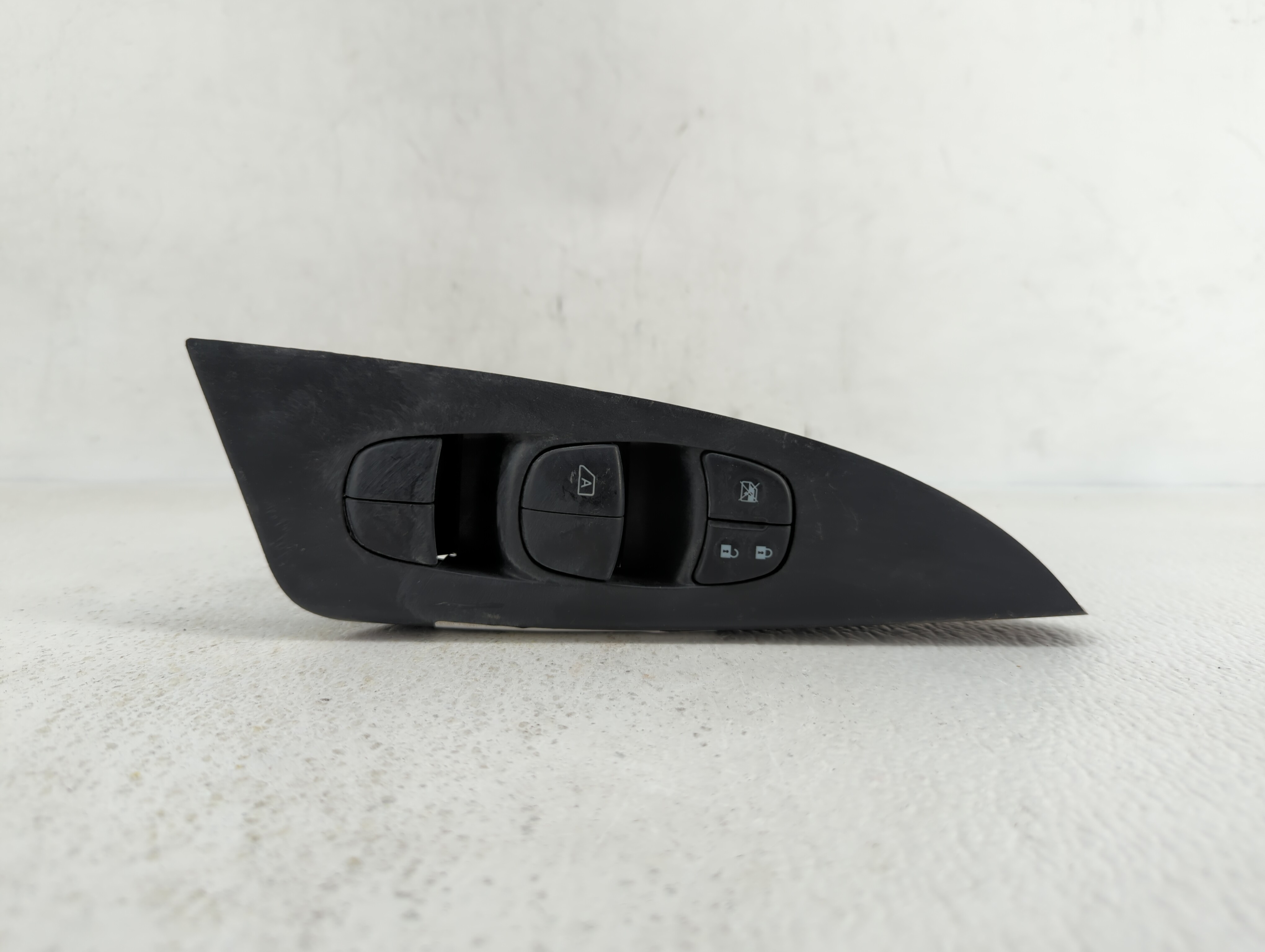 2013-2019 Nissan Sentra Driver Left Door Master Power Window Switch 372380 - Oemusedautoparts1.com