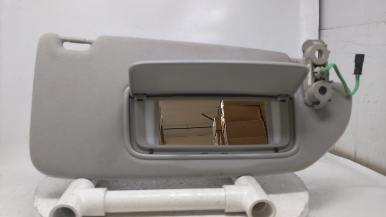 2005 Volvo V70 Passenger Sun Visor Mirror Right Sunvisor Gray 37287 - Oemusedautoparts1.com