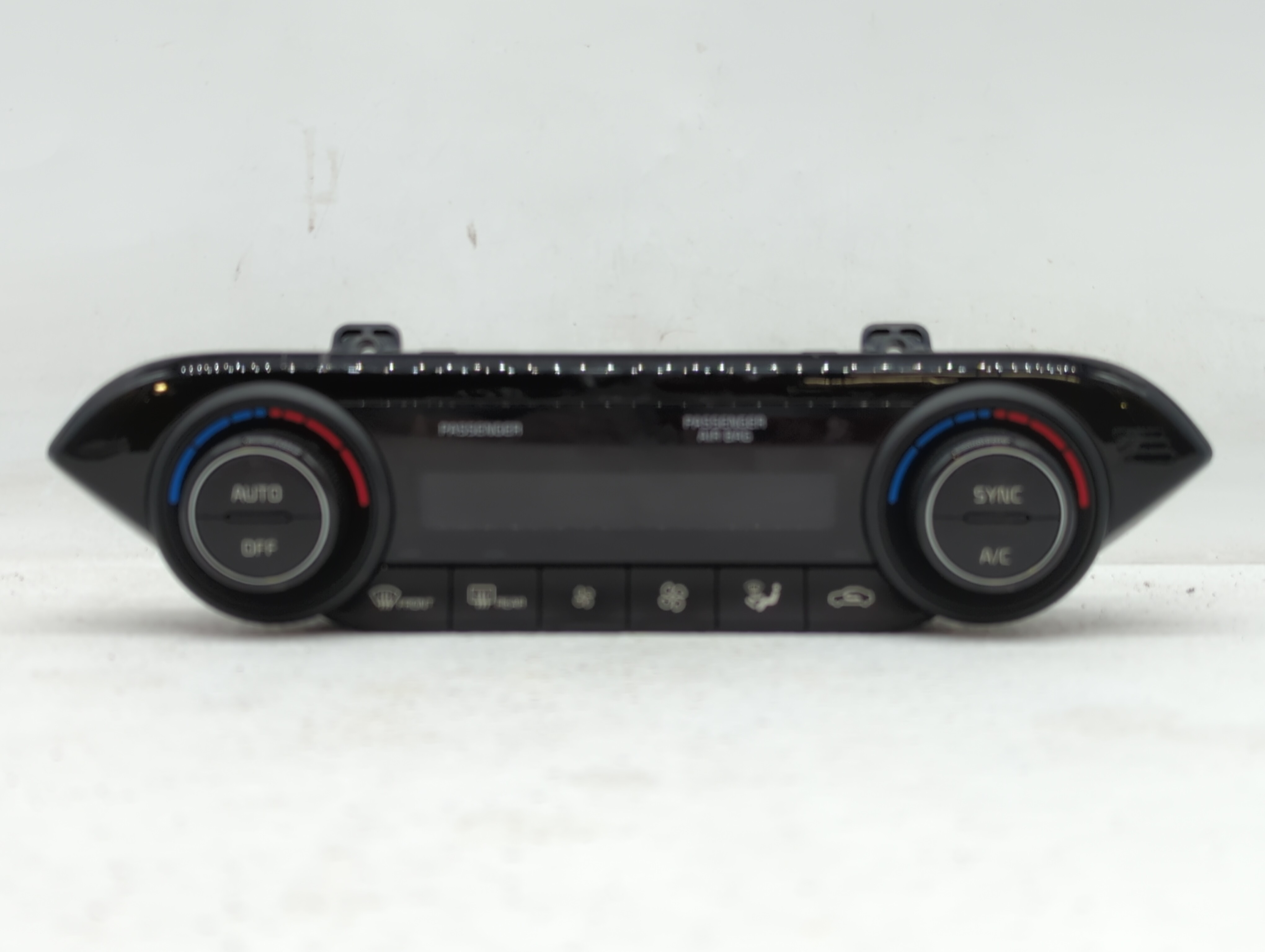 2019-2021 Kia Forte Ac Heater Climate Control Temperature Oem 373291 - Oemusedautoparts1.com