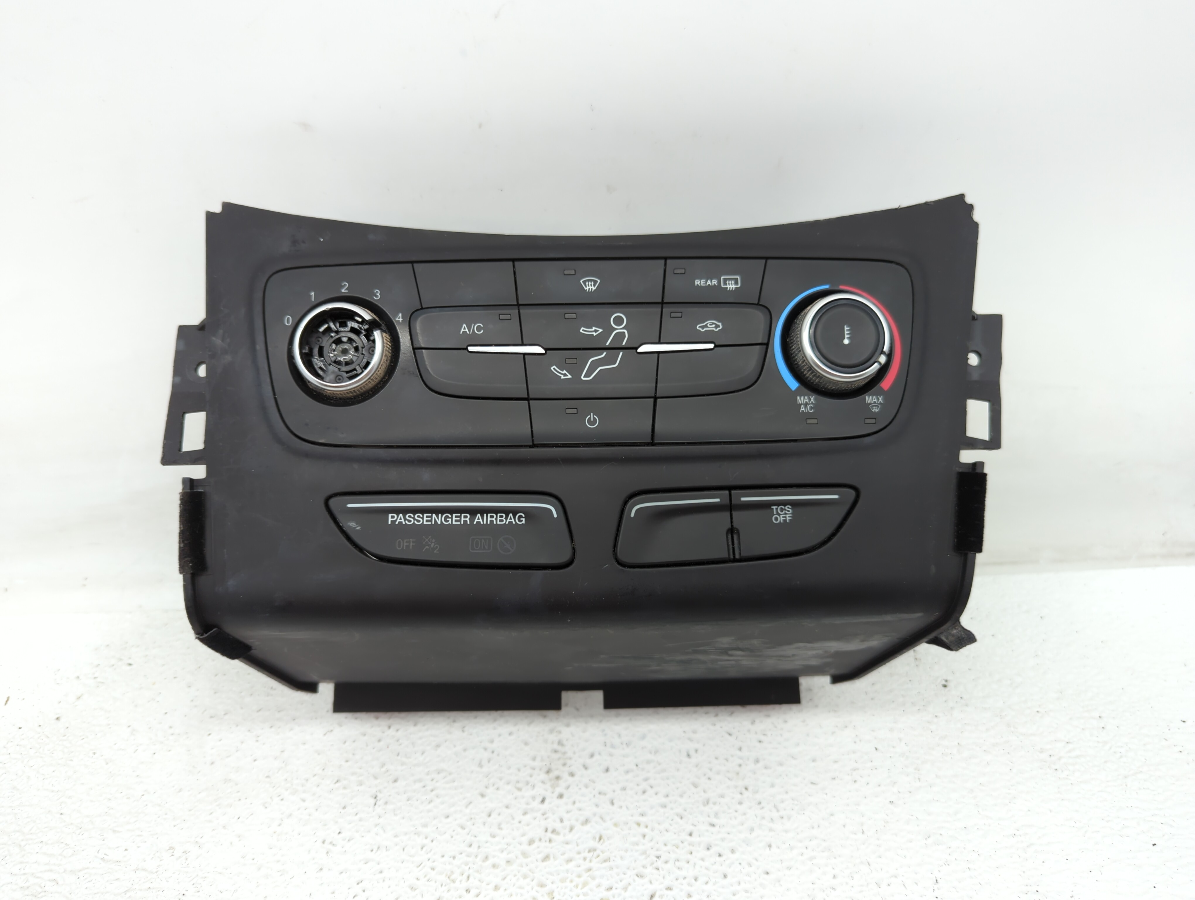 2017-2017 Ford Escape Ac Heater Climate Control Temperature Oem 373340 - Oemusedautoparts1.com