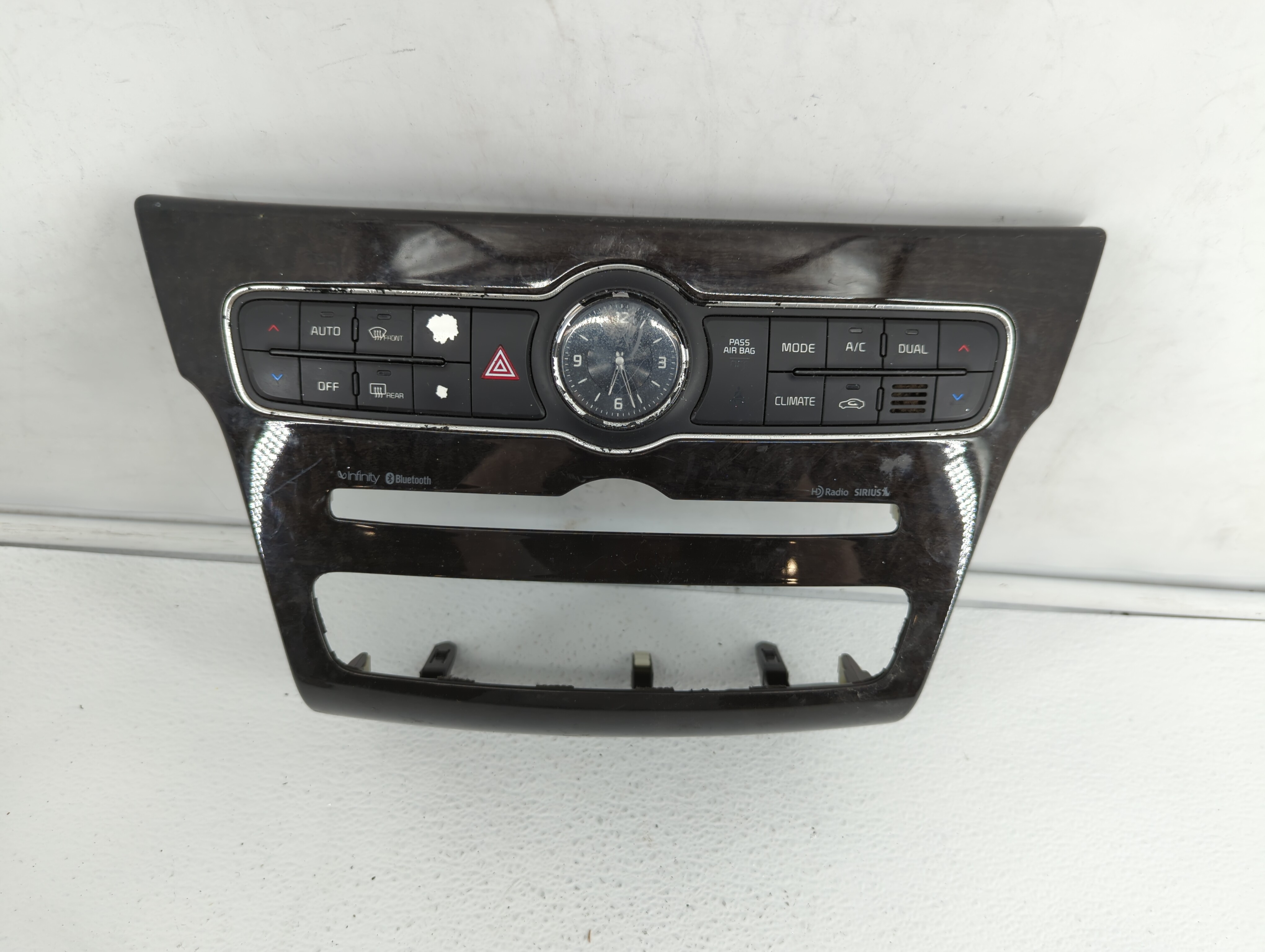 Picture of 2014-2016 Kia Cadenza Ac Heater Climate Control Temperature Oem 373607