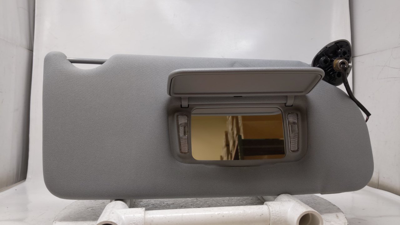 2005 Buick Allure Passenger Sun Visor Mirror Right Sunvisor Gray 37605 - Oemusedautoparts1.com