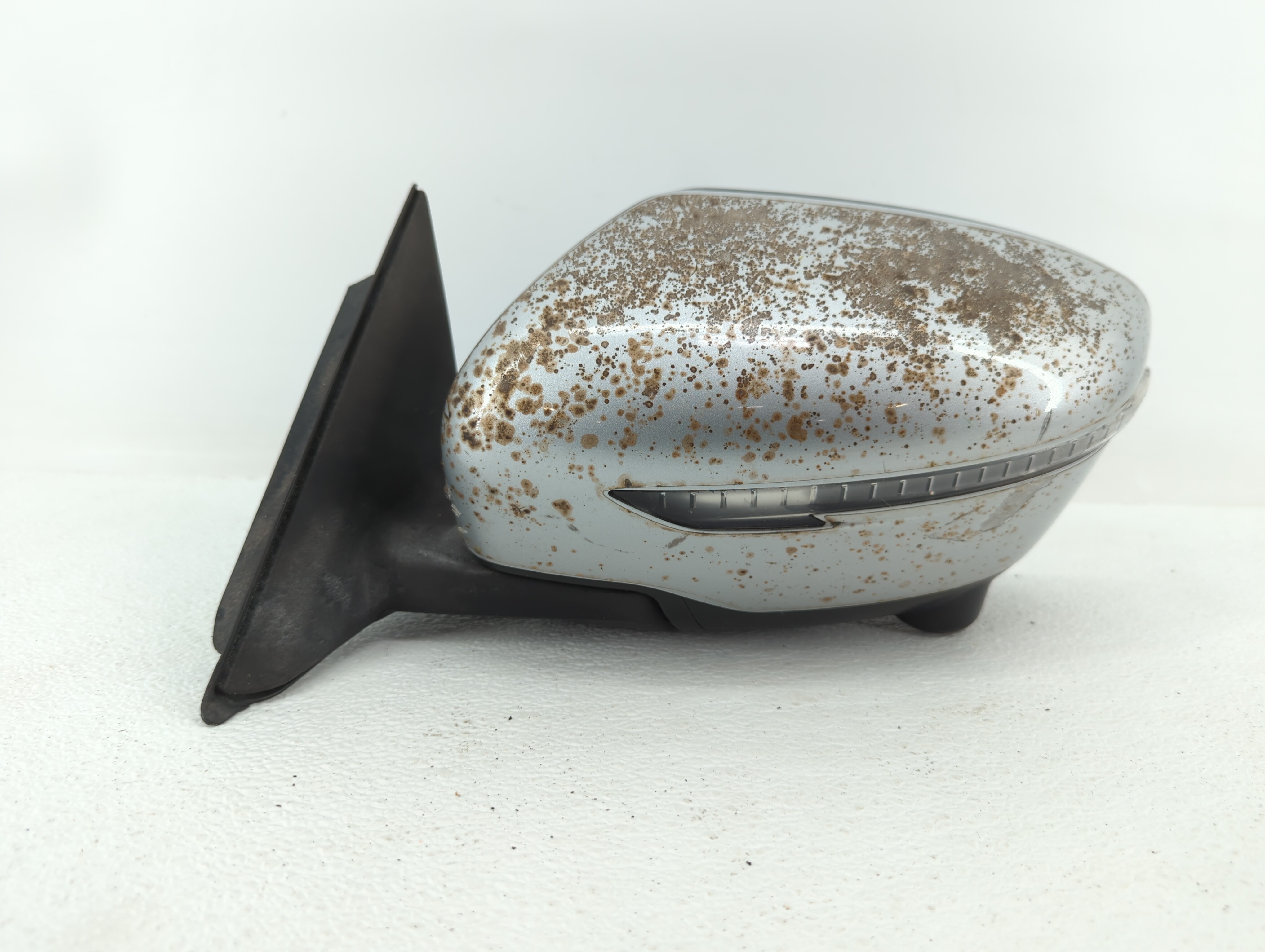 2010 Nissan Altima Driver Left Side View Power Door Mirror Silver 376210 - Oemusedautoparts1.com