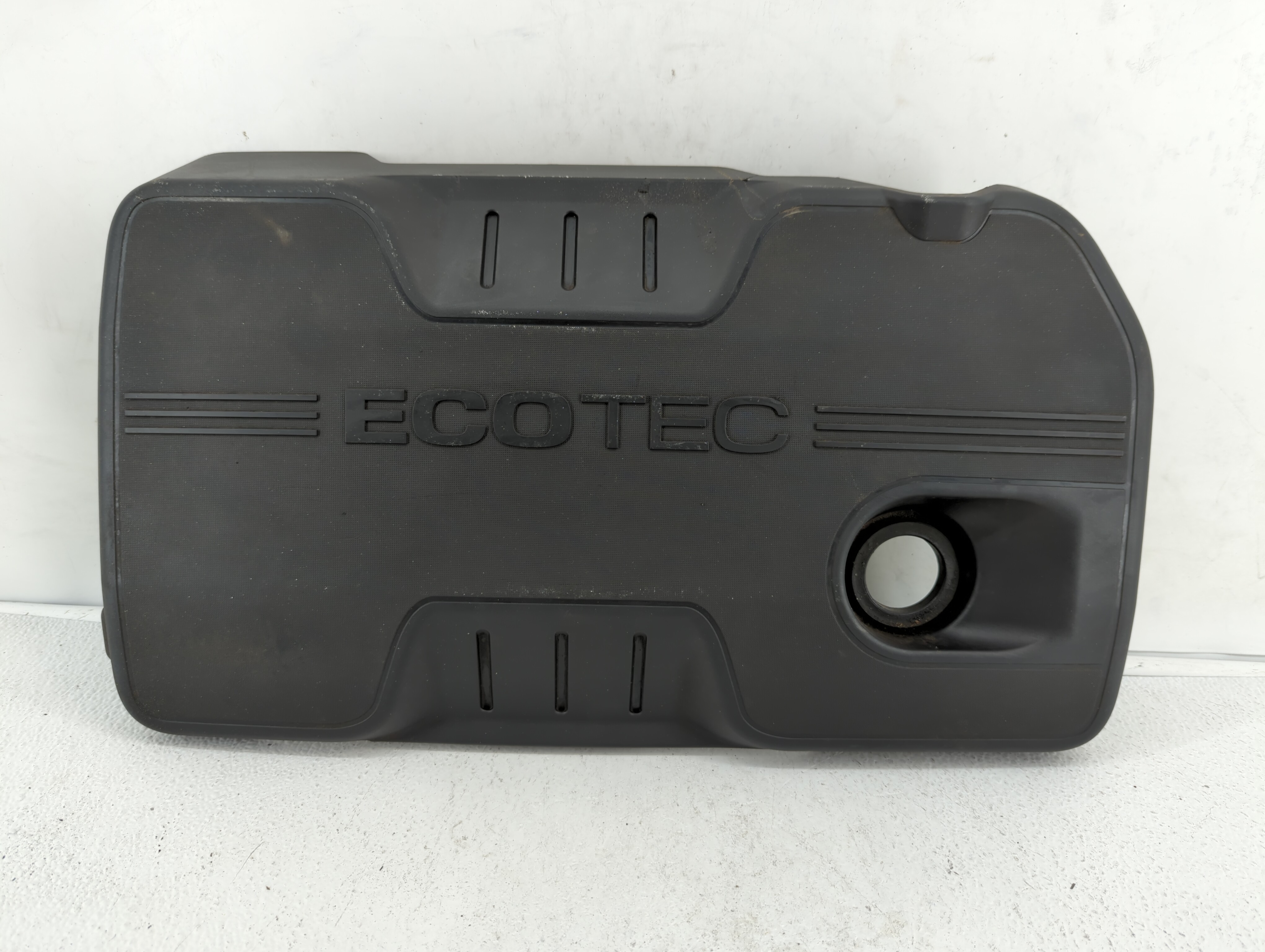 2017 Chevrolet Equinox Engine Cover Black 377330 - Oemusedautoparts1.com