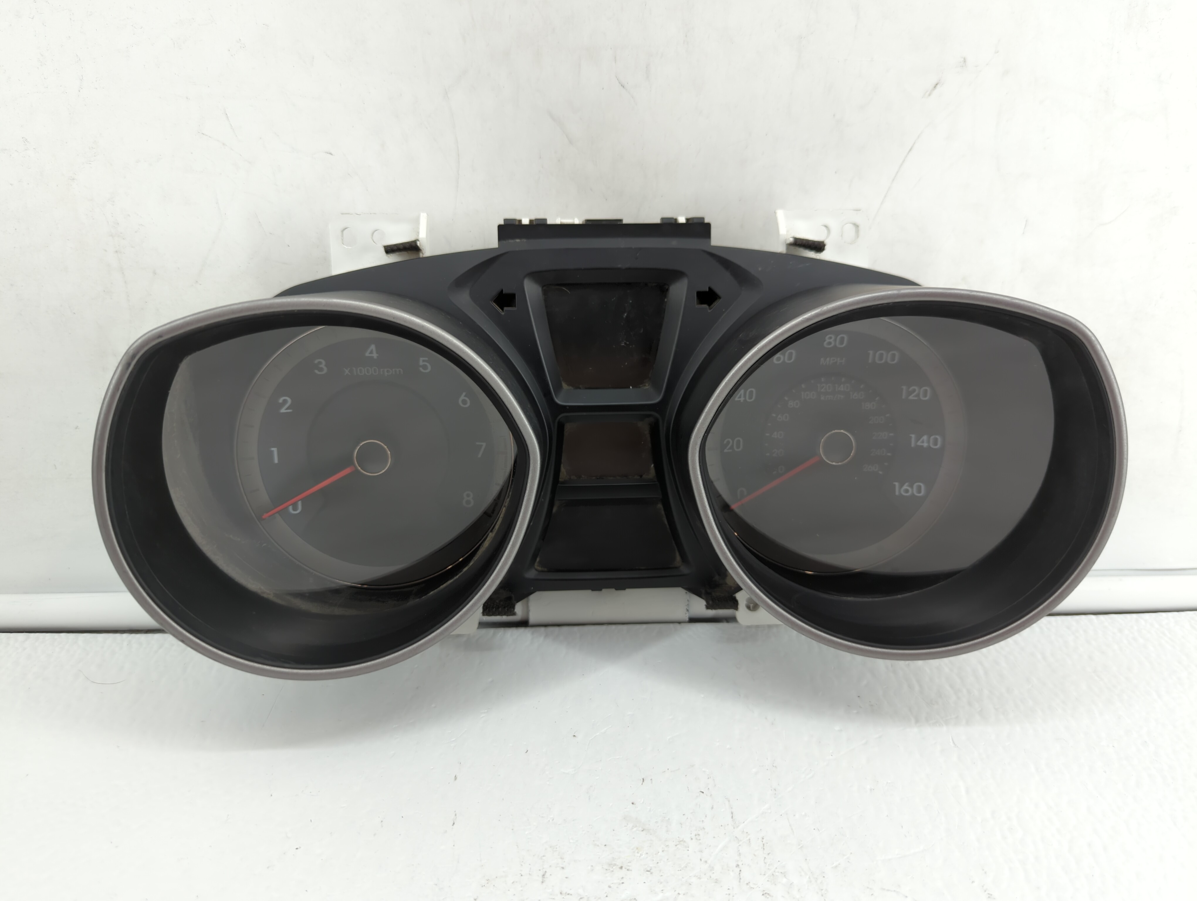 Picture of 2016-2017 Hyundai Elantra Gt Speedometer Instrument Cluster Gauges 378926
