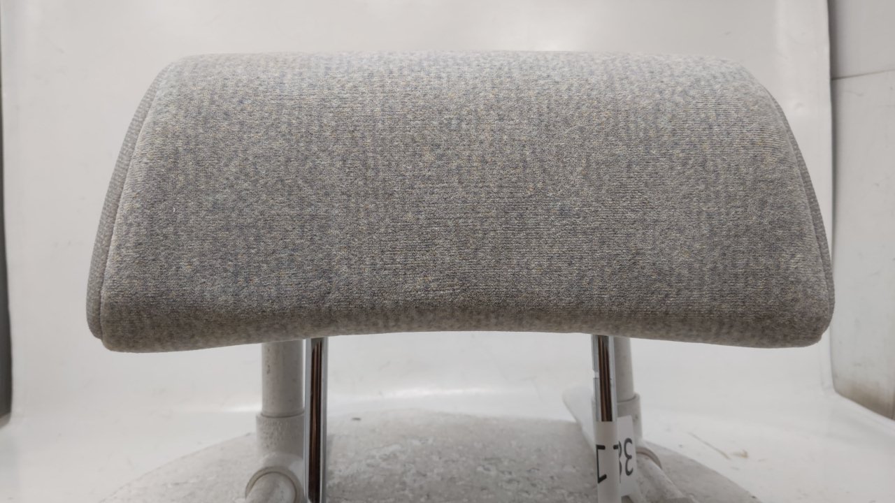 1999-2002 Daewoo Nubira Headrest Head Rest Rear Seat Gray 38111 - Oemusedautoparts1.com